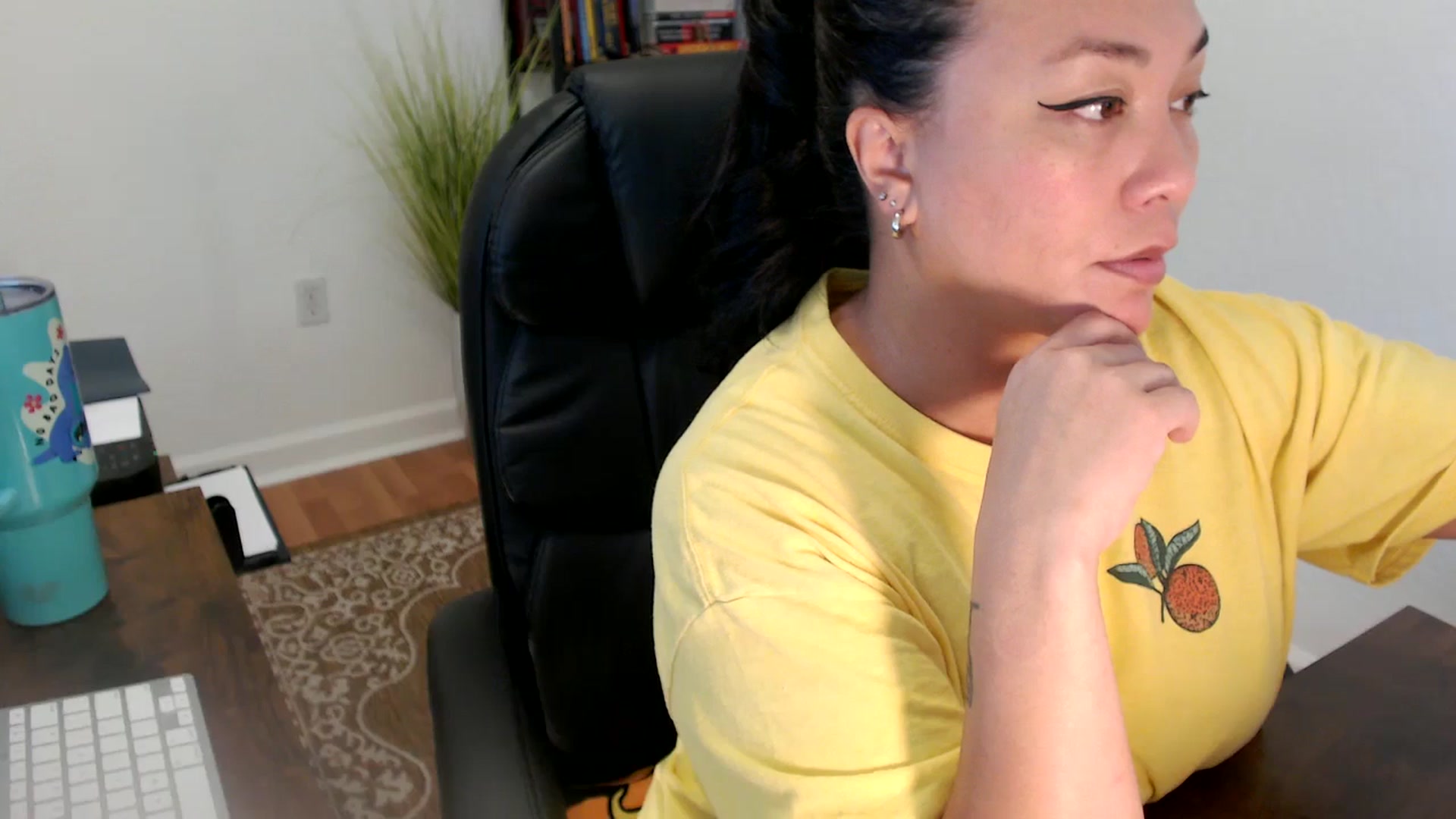 Gallery image thumbnail from MickaylaStar's myfreecams stream on, 06/11/2025, 21:05 image 16 of 20