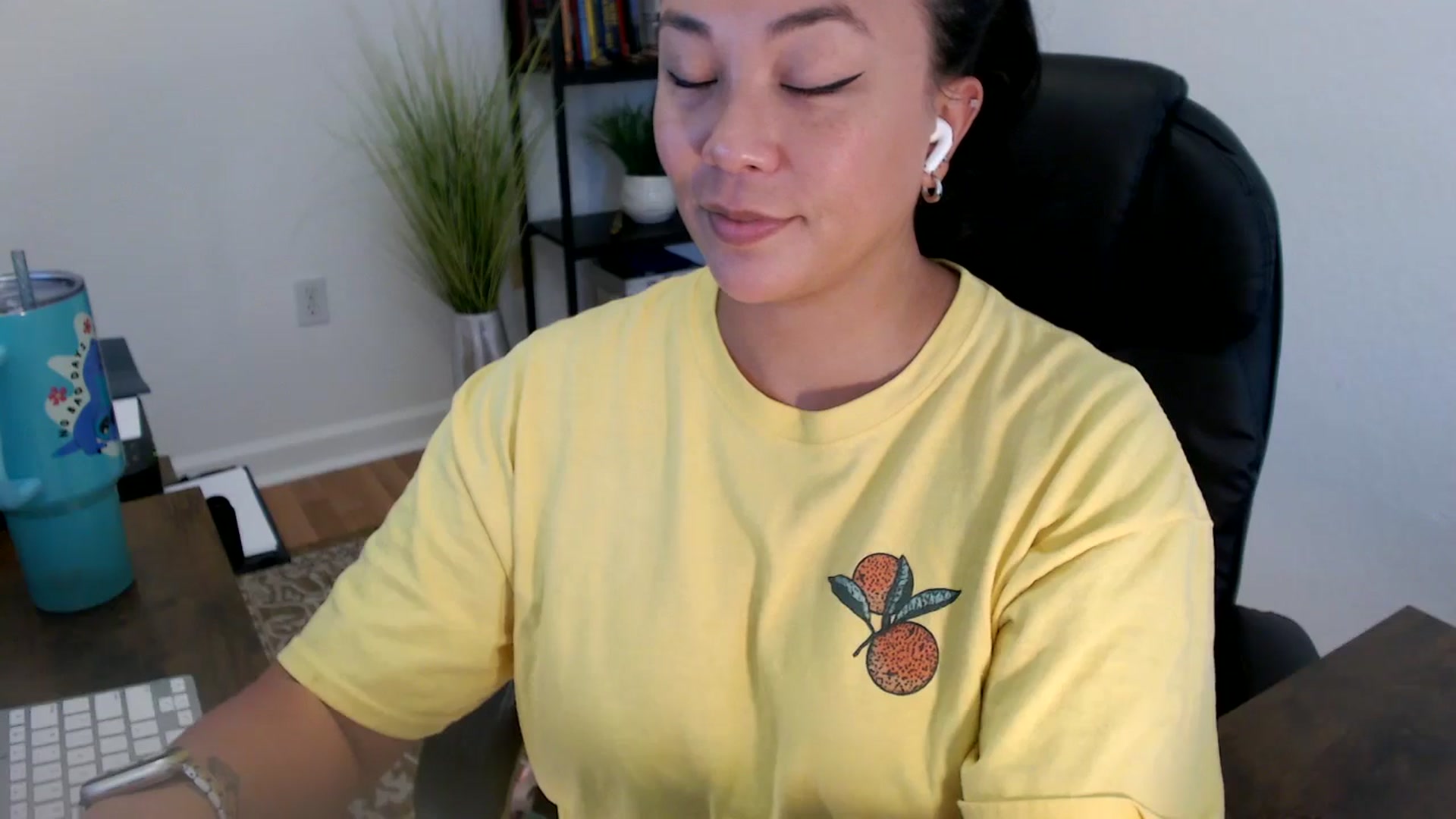 Gallery image thumbnail from MickaylaStar's myfreecams stream on, 06/11/2025, 21:05 image 9 of 20