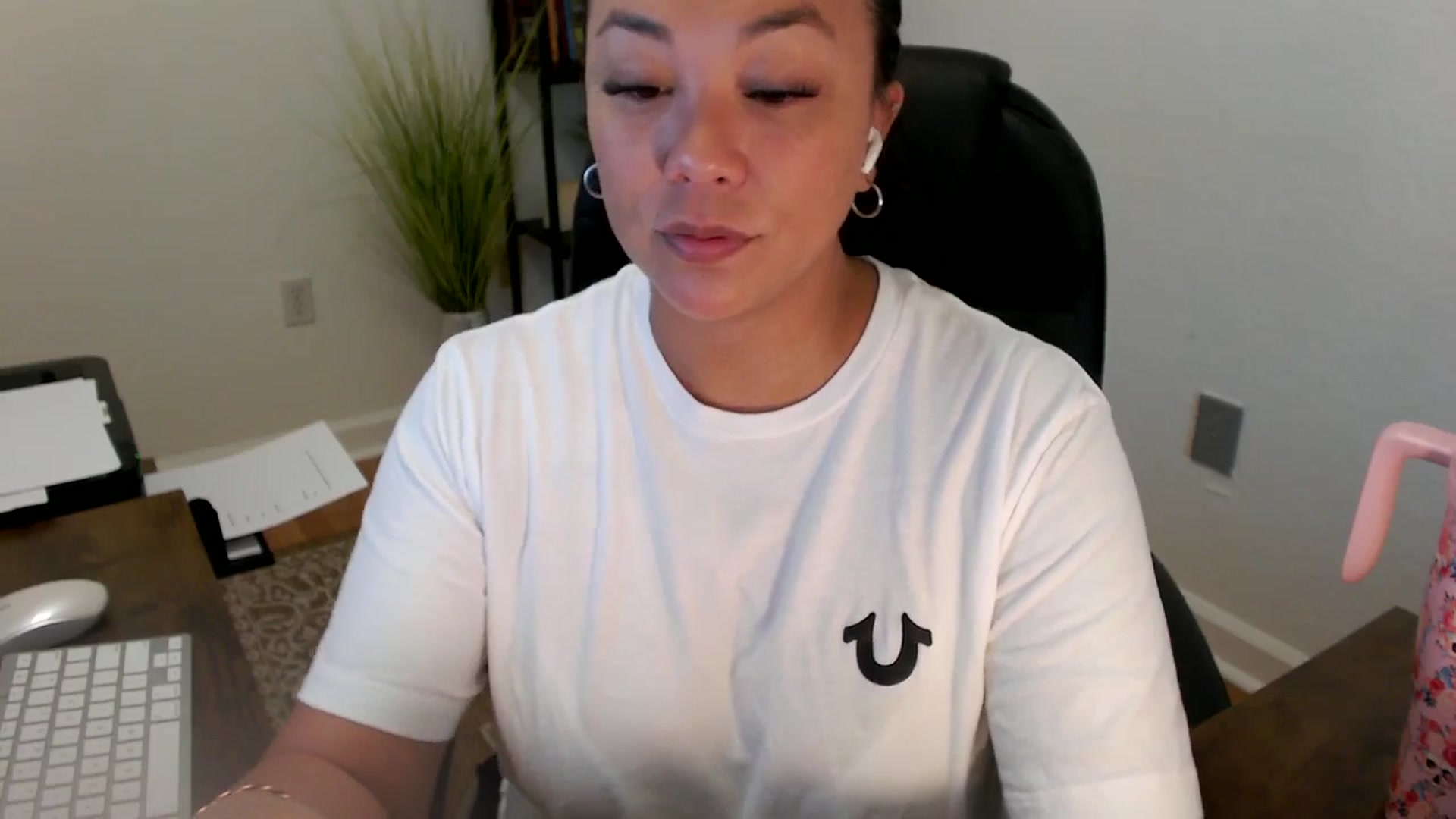 Gallery image thumbnail from MickaylaStar's myfreecams stream on, 06/18/2025, 15:50 image 19 of 20