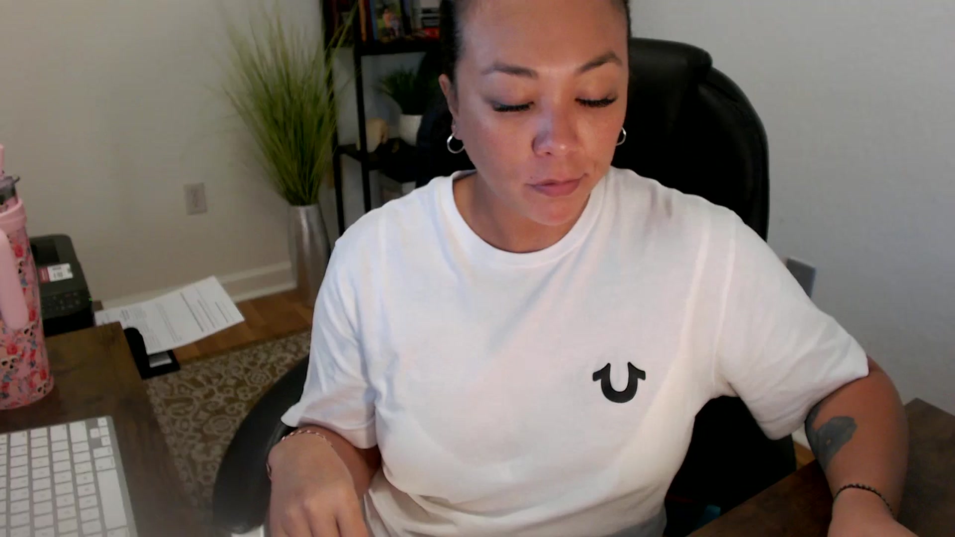 Gallery image thumbnail from MickaylaStar's myfreecams stream on, 06/18/2025, 18:15 image 11 of 20