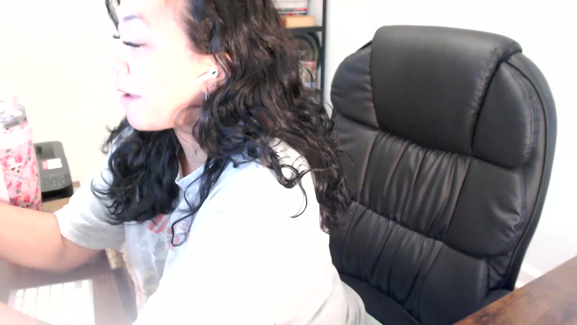 Gallery image thumbnail from MickaylaStar's myfreecams stream on, 06/19/2025, 17:29 image 15 of 20