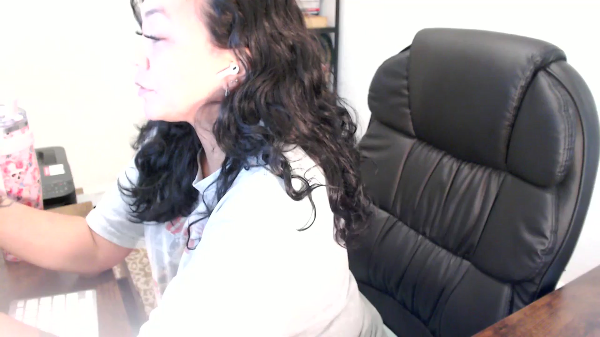 Gallery image thumbnail from MickaylaStar's myfreecams stream on, 06/19/2025, 17:29 image 16 of 20