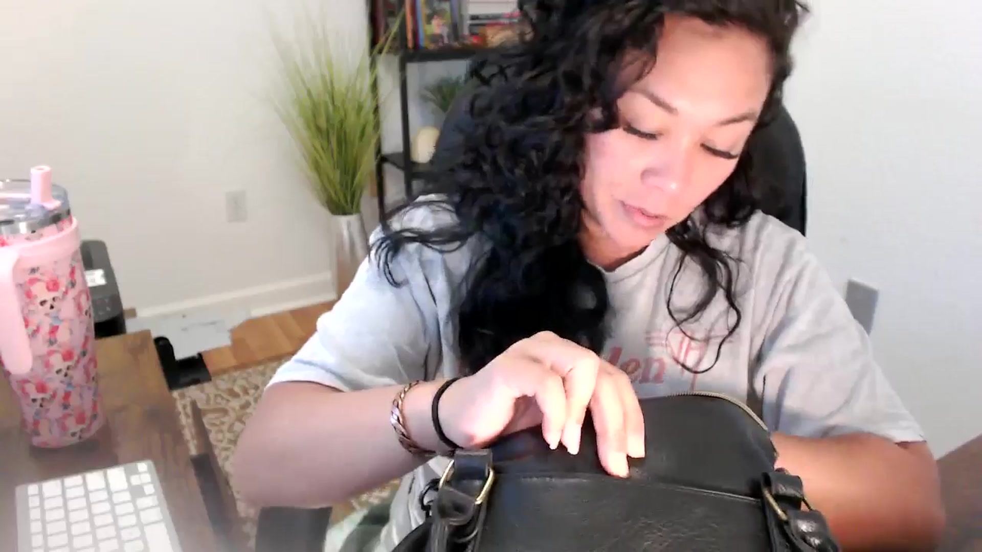 Gallery image thumbnail from MickaylaStar's myfreecams stream on, 06/19/2025, 17:29 image 18 of 20