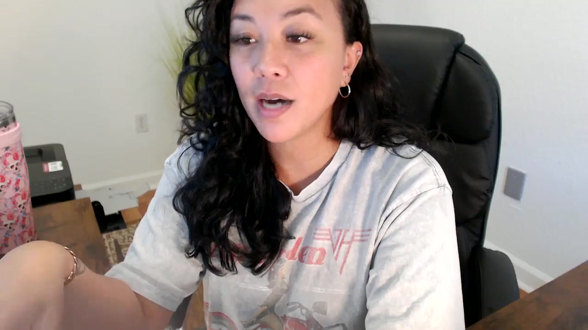 Gallery image thumbnail from MickaylaStar's myfreecams stream on, 06/19/2025, 19:47 image 5 of 20