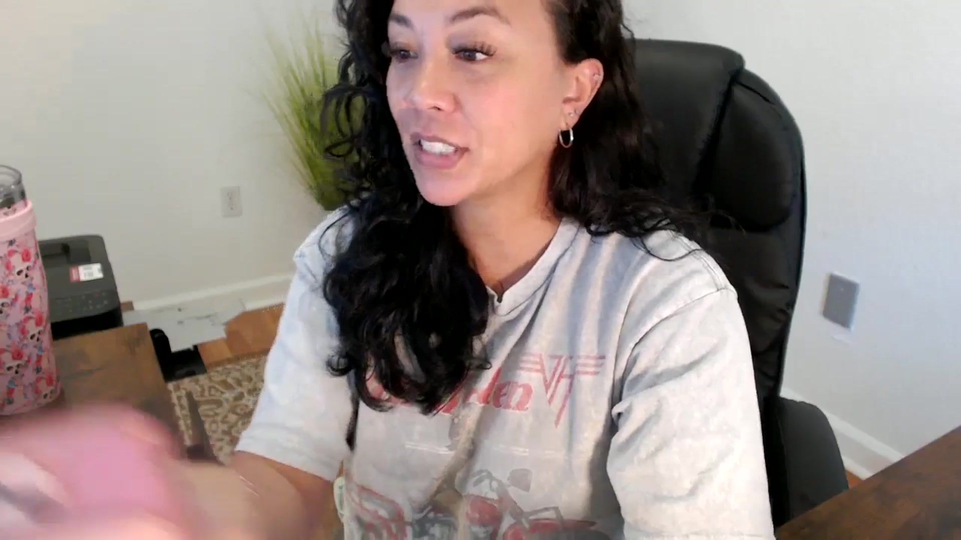 Gallery image thumbnail from MickaylaStar's myfreecams stream on, 06/19/2025, 19:47 image 12 of 20