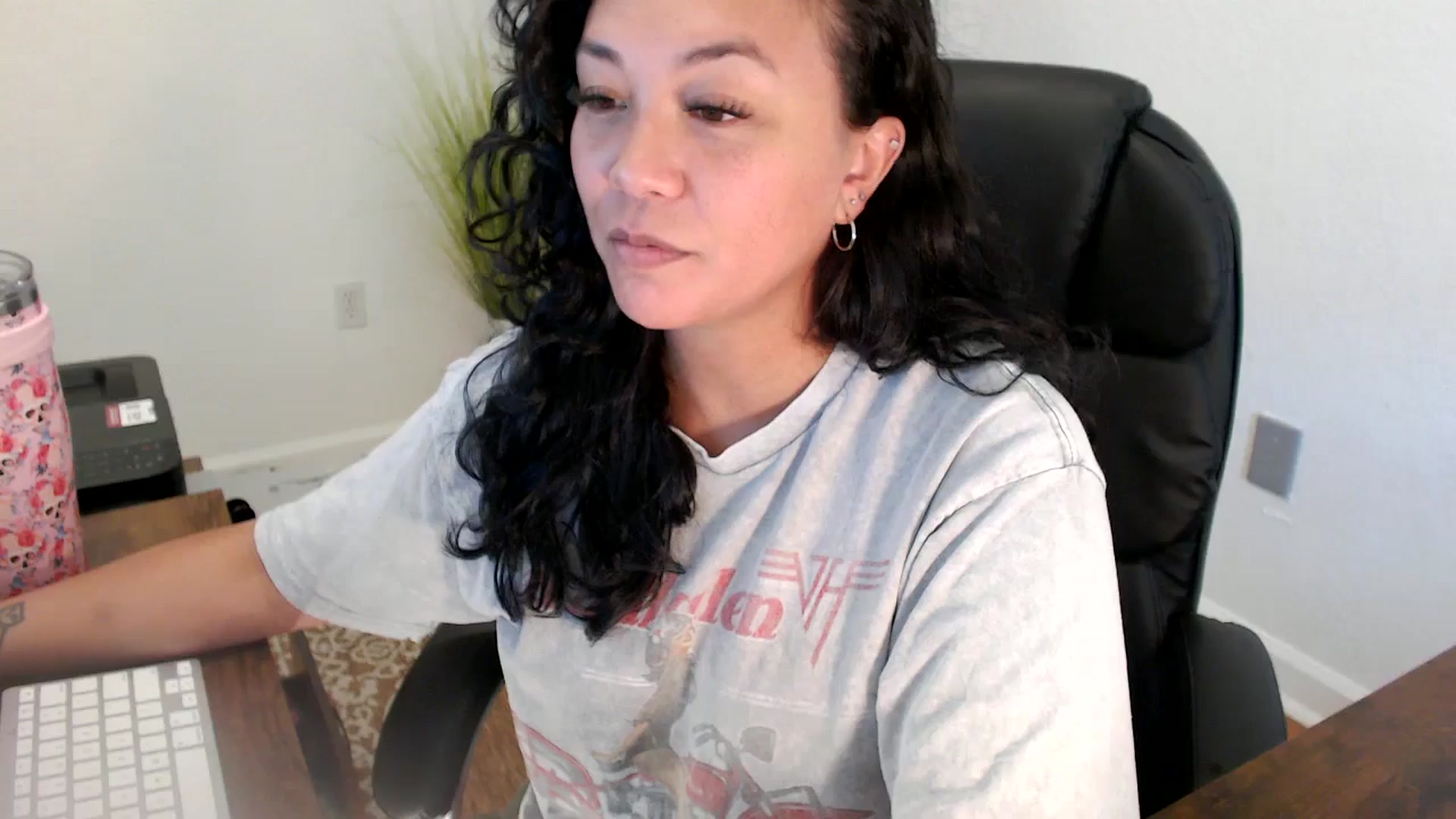 Gallery image thumbnail from MickaylaStar's myfreecams stream on, 06/19/2025, 19:47 image 9 of 20