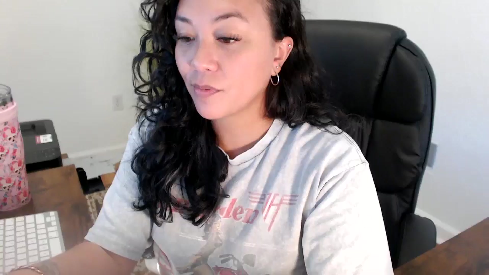 Gallery image thumbnail from MickaylaStar's myfreecams stream on, 06/19/2025, 19:47 image 1 of 20