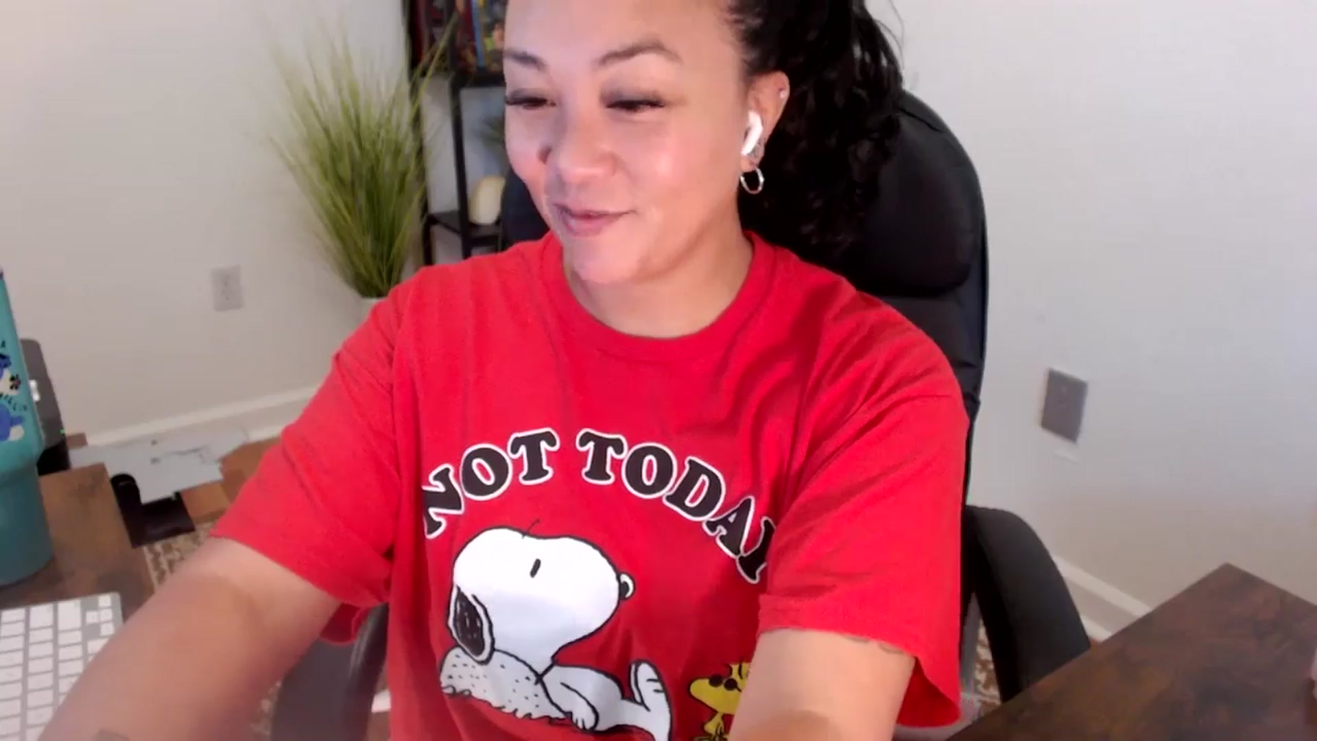 Gallery image thumbnail from MickaylaStar's myfreecams stream on, 06/20/2025, 16:04 image 8 of 20