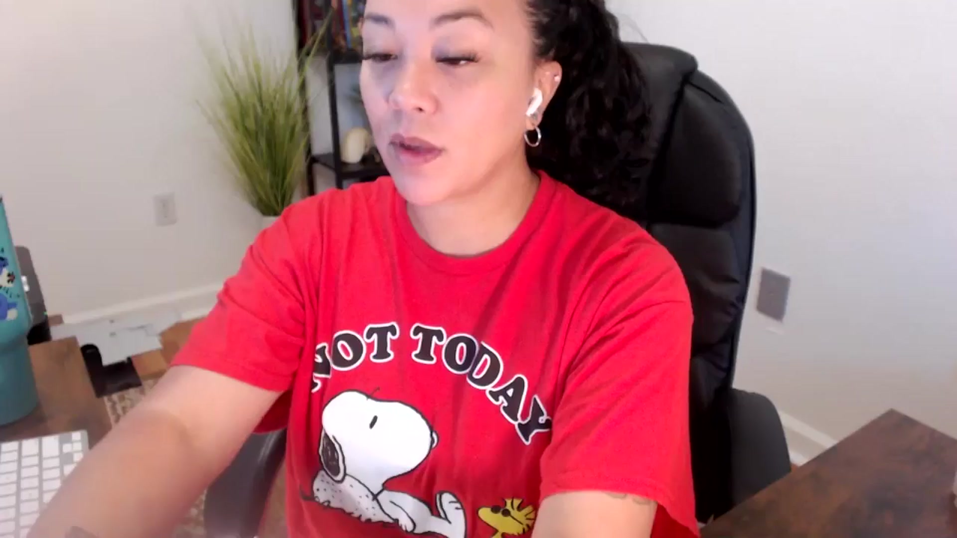 Gallery image thumbnail from MickaylaStar's myfreecams stream on, 06/20/2025, 16:04 image 10 of 20
