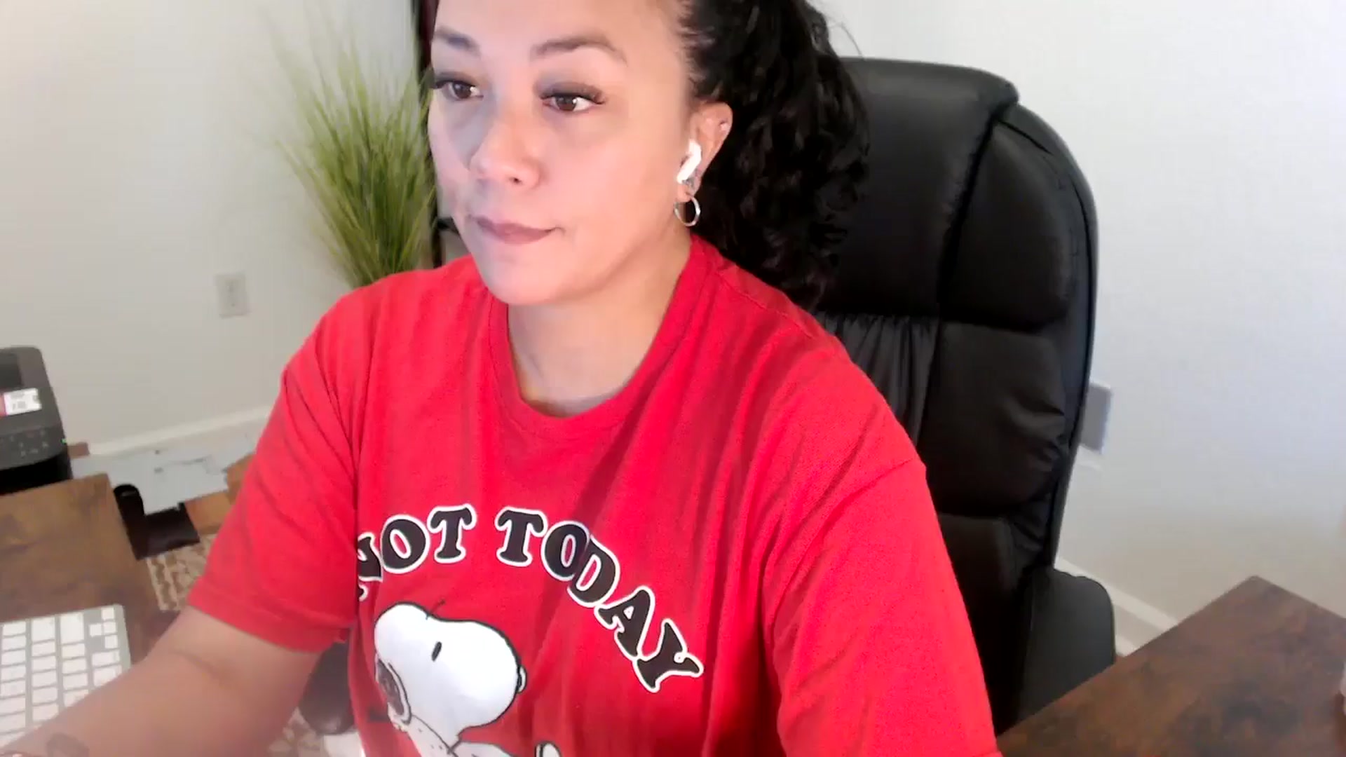 Gallery image thumbnail from MickaylaStar's myfreecams stream on, 06/20/2025, 16:04 image 1 of 20