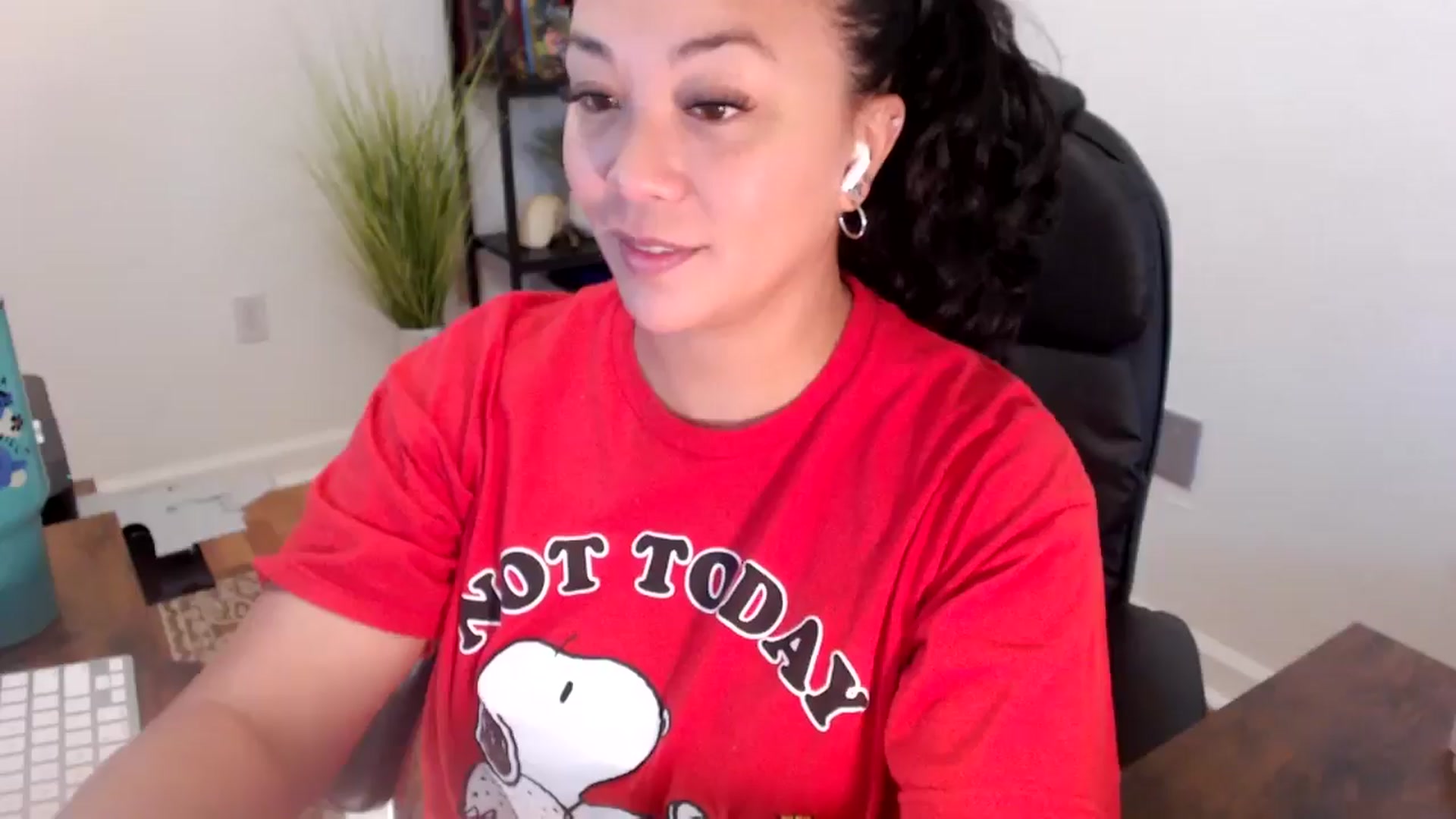 Gallery image thumbnail from MickaylaStar's myfreecams stream on, 06/20/2025, 16:04 image 9 of 20