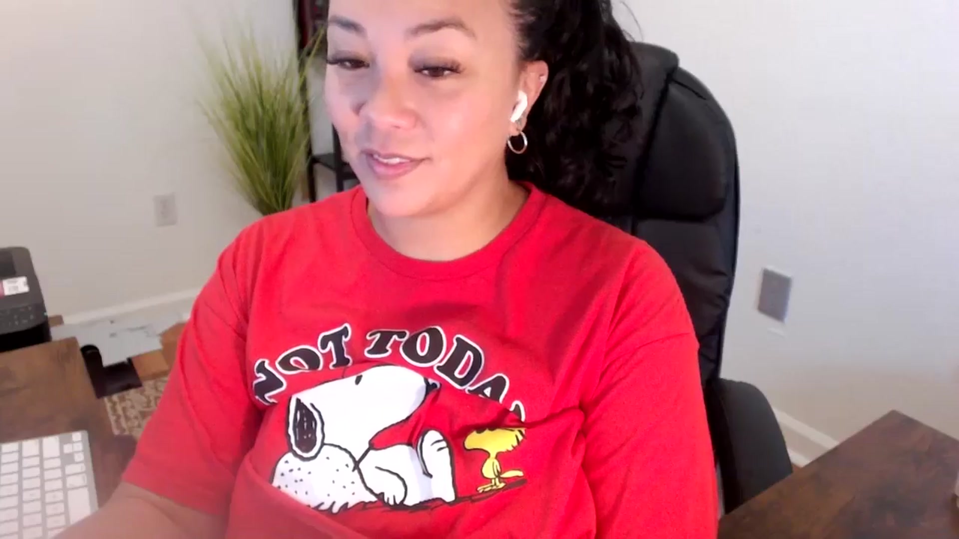 Gallery image thumbnail from MickaylaStar's myfreecams stream on, 06/20/2025, 16:04 image 3 of 20