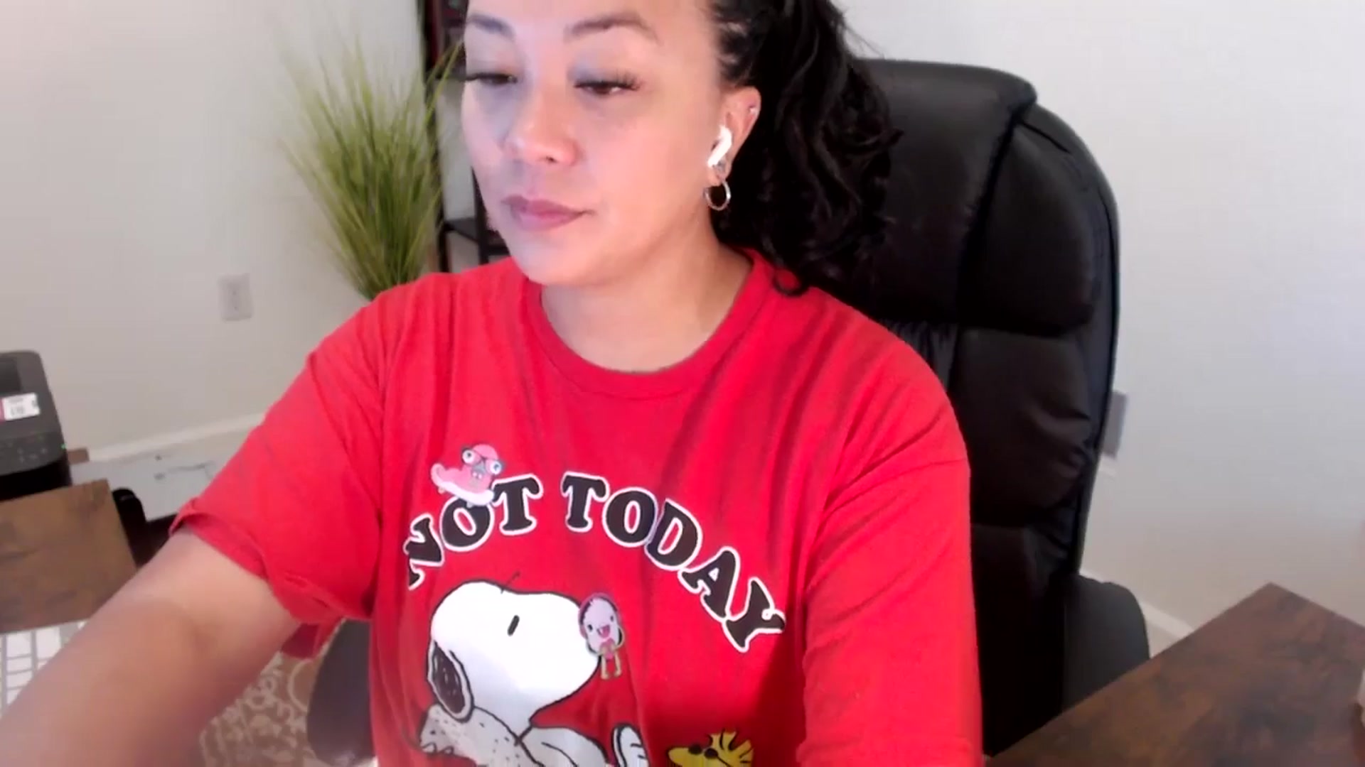 Gallery image thumbnail from MickaylaStar's myfreecams stream on, 06/20/2025, 16:42 image 14 of 20