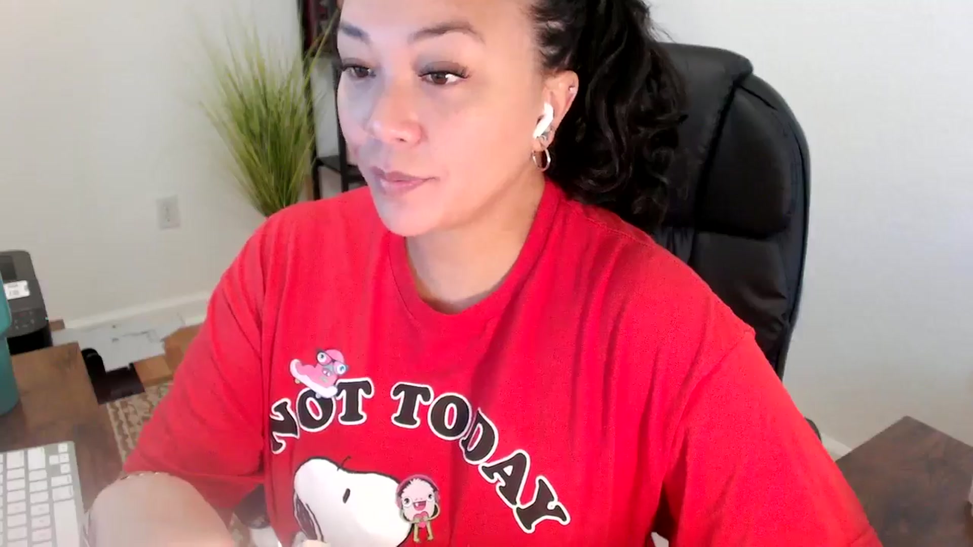 Gallery image thumbnail from MickaylaStar's myfreecams stream on, 06/20/2025, 16:42 image 8 of 20