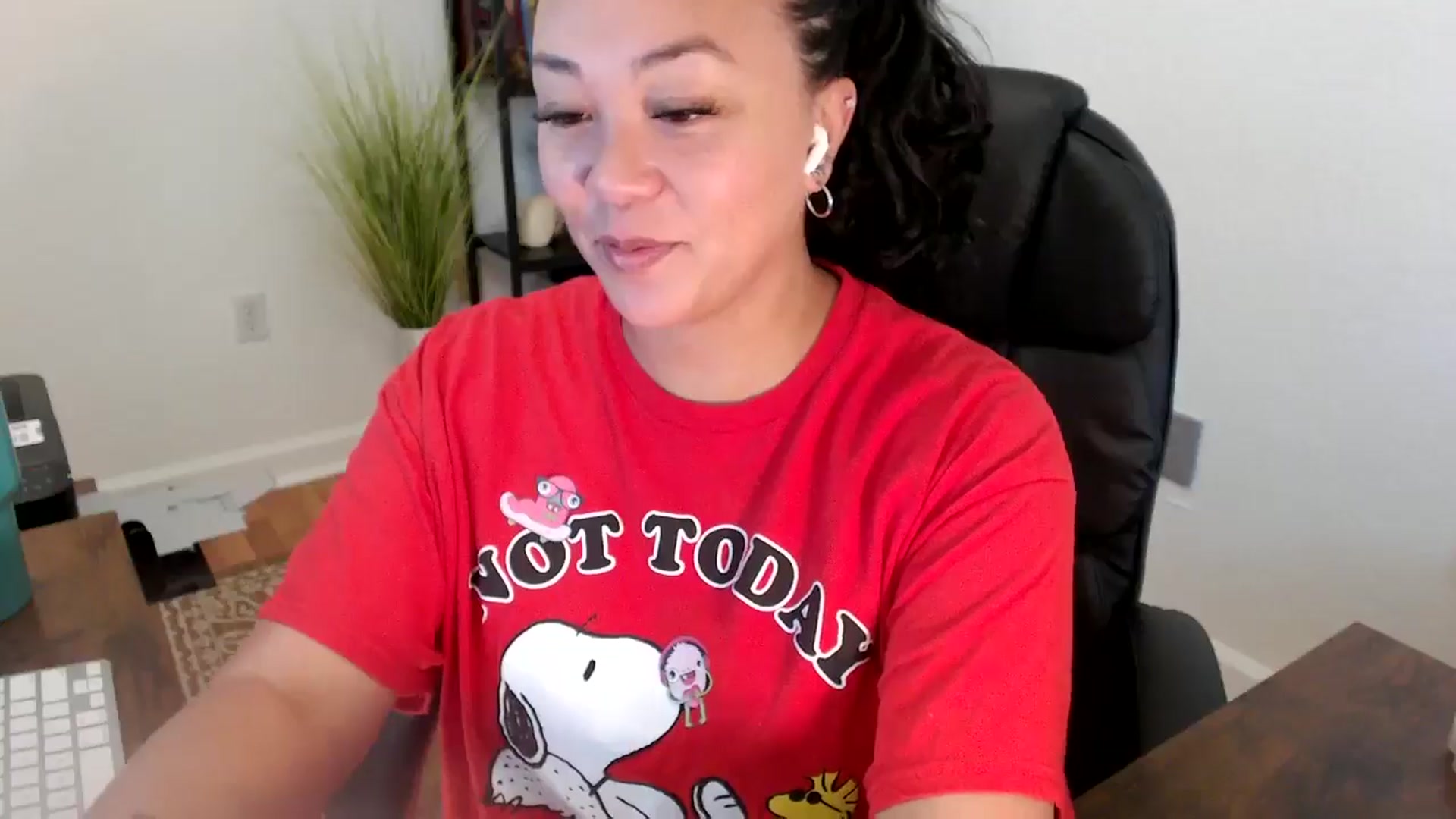 Gallery image thumbnail from MickaylaStar's myfreecams stream on, 06/20/2025, 16:42 image 11 of 20