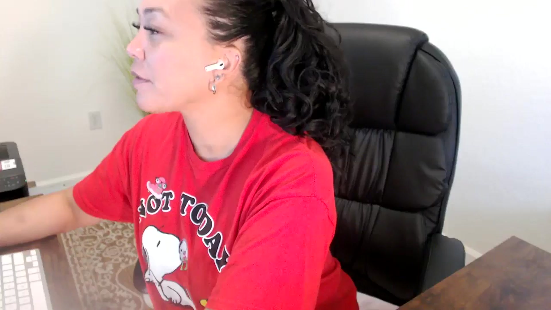 Gallery image thumbnail from MickaylaStar's myfreecams stream on, 06/20/2025, 17:09 image 20 of 20