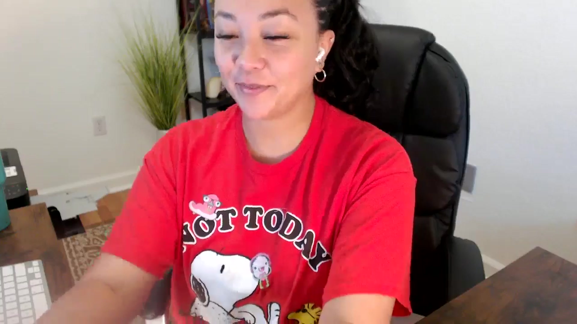 Gallery image thumbnail from MickaylaStar's myfreecams stream on, 06/20/2025, 17:09 image 14 of 20