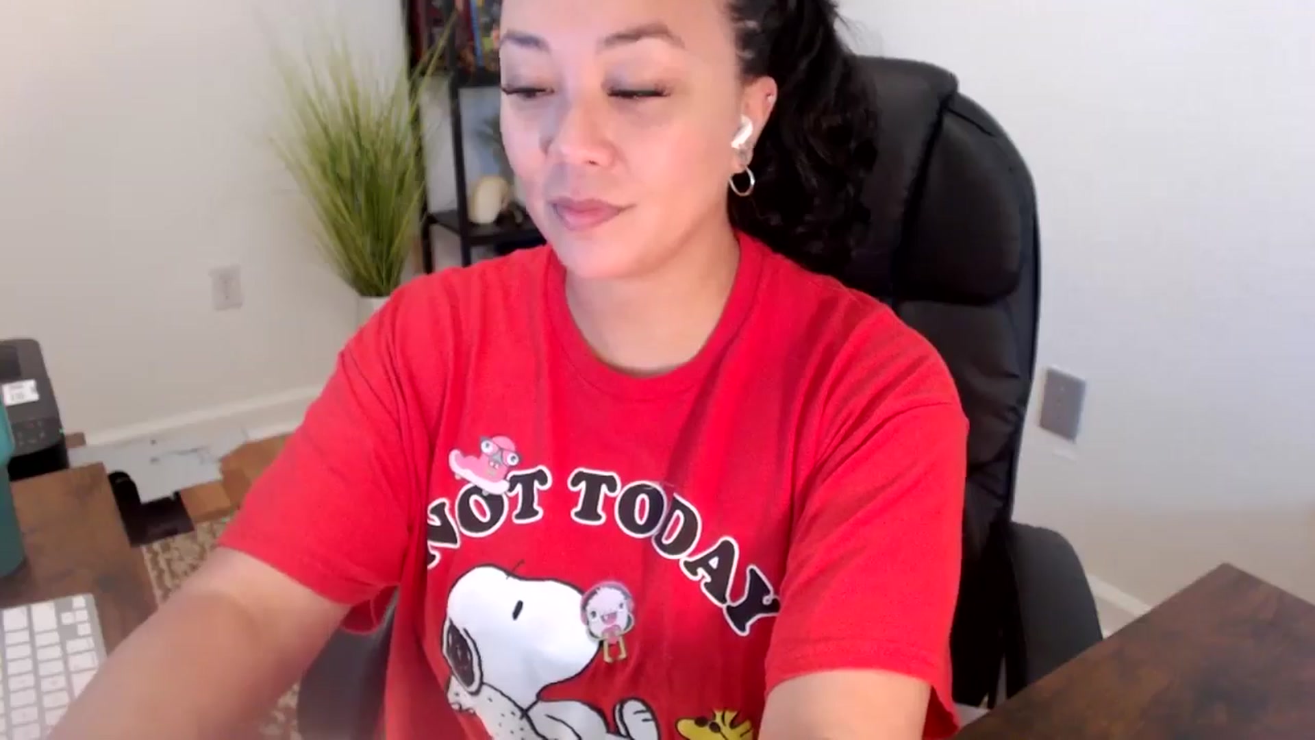 Gallery image thumbnail from MickaylaStar's myfreecams stream on, 06/20/2025, 17:09 image 17 of 20
