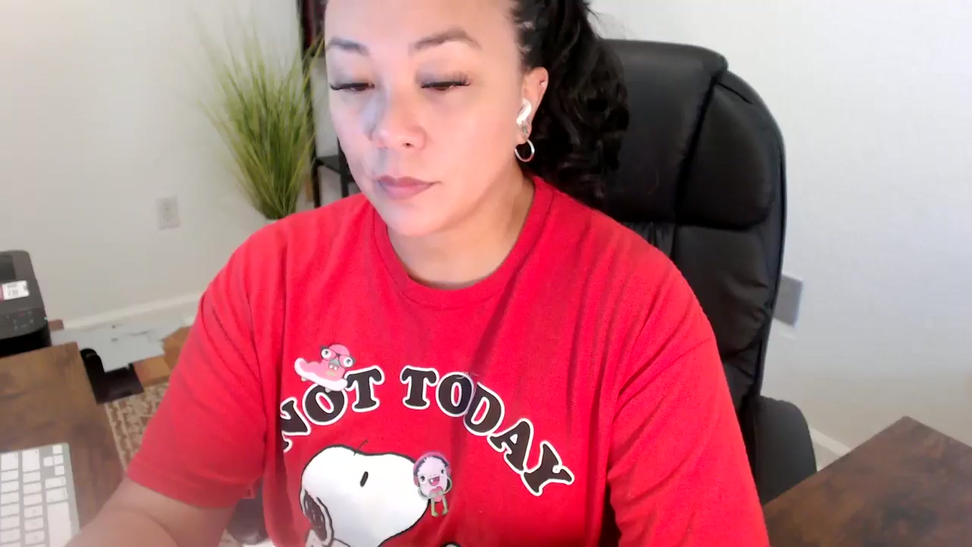 Gallery image thumbnail from MickaylaStar's myfreecams stream on, 06/20/2025, 17:09 image 1 of 20