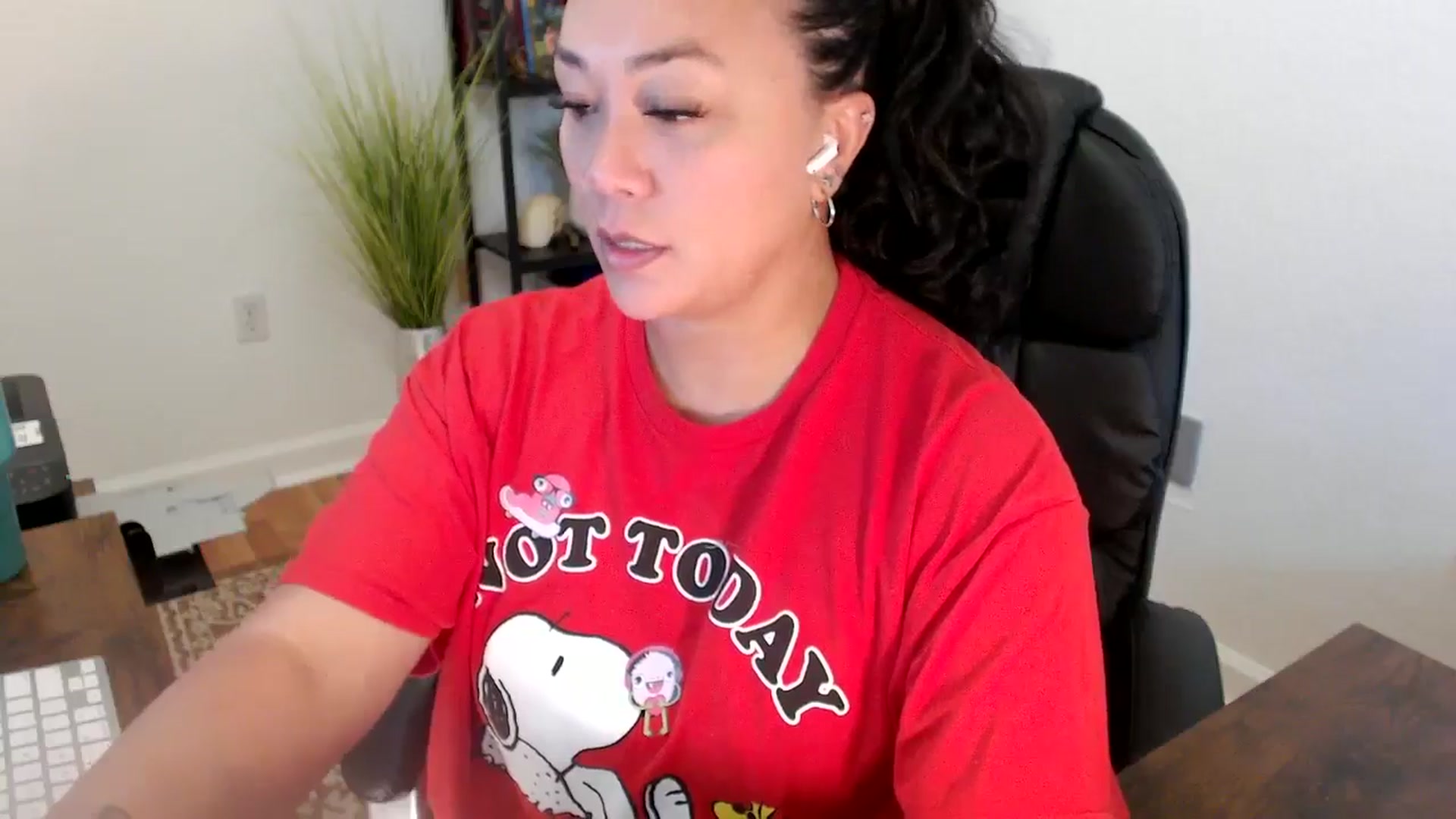 Gallery image thumbnail from MickaylaStar's myfreecams stream on, 06/20/2025, 17:09 image 15 of 20