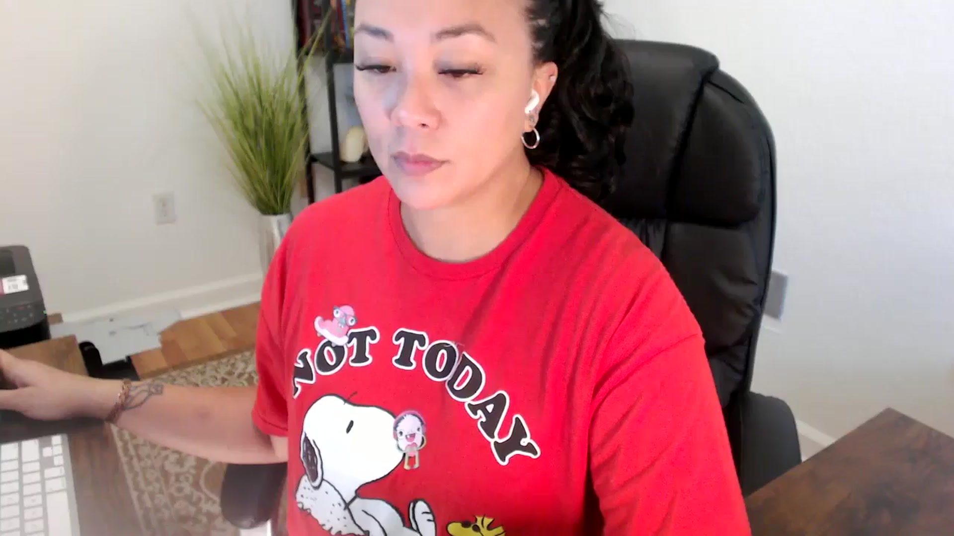 Gallery image thumbnail from MickaylaStar's myfreecams stream on, 06/20/2025, 17:09 image 2 of 20