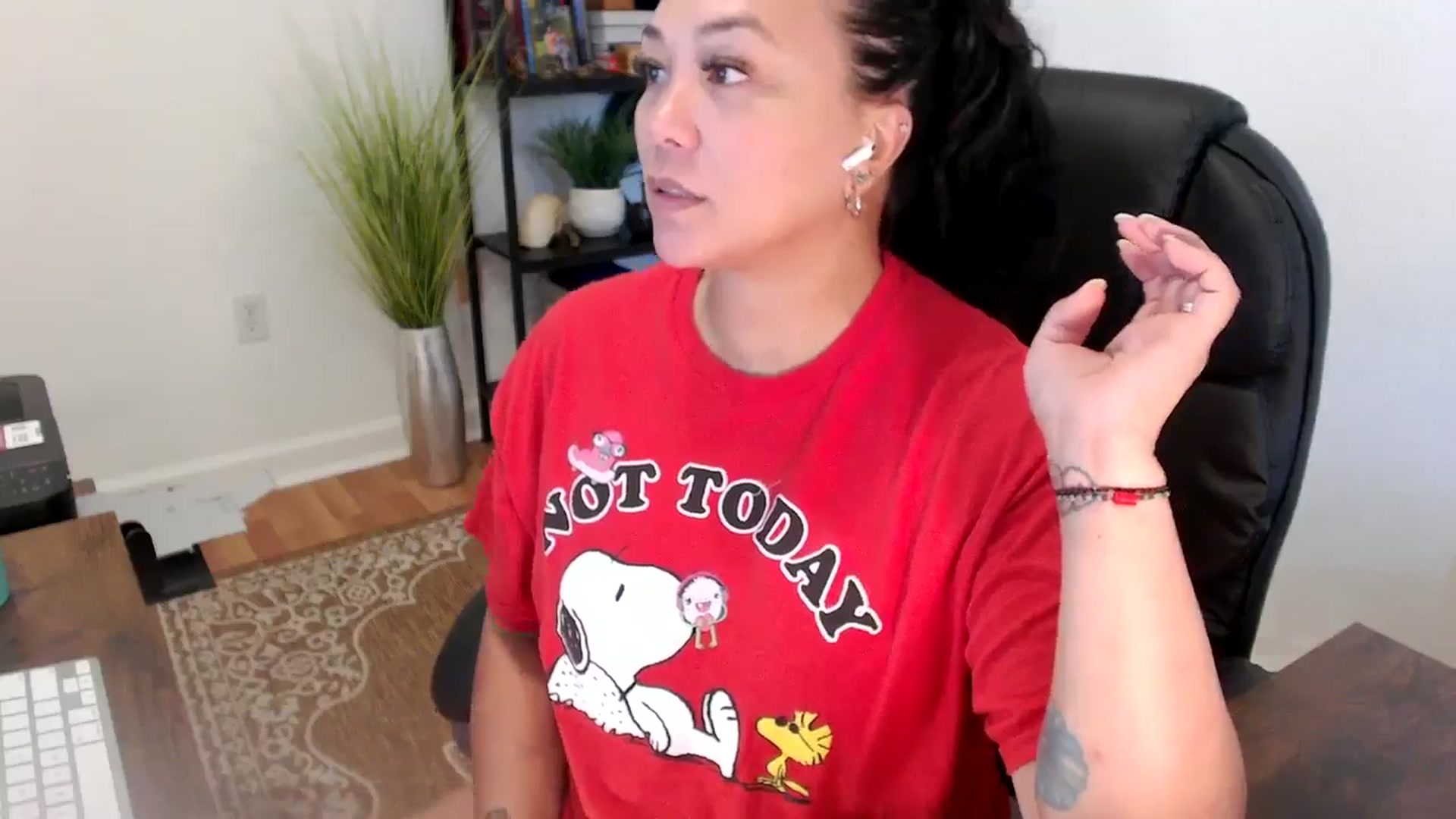 Gallery image thumbnail from MickaylaStar's myfreecams stream on, 06/20/2025, 17:18 image 15 of 20
