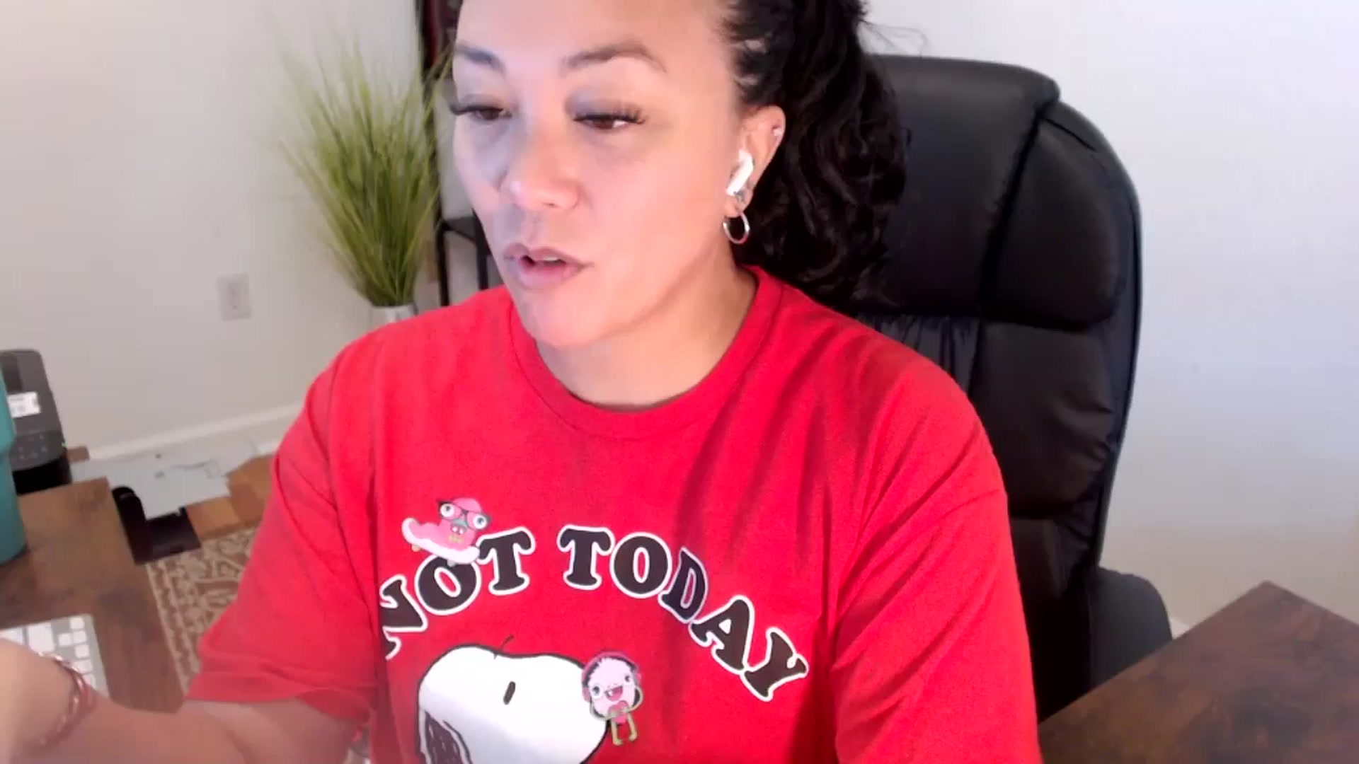 Gallery image thumbnail from MickaylaStar's myfreecams stream on, 06/20/2025, 18:14 image 1 of 20