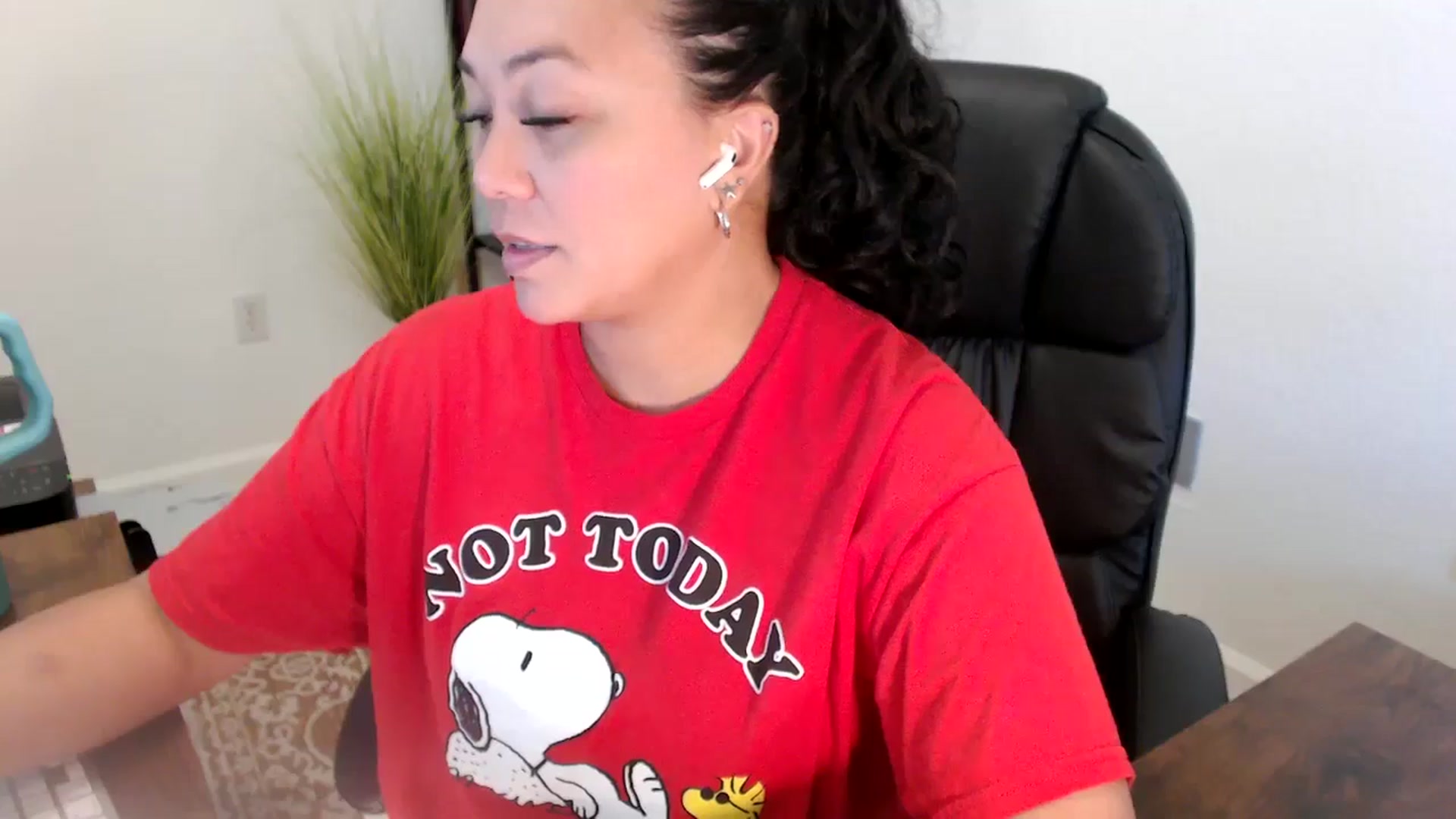 Gallery image thumbnail from MickaylaStar's myfreecams stream on, 06/20/2025, 19:04 image 4 of 20