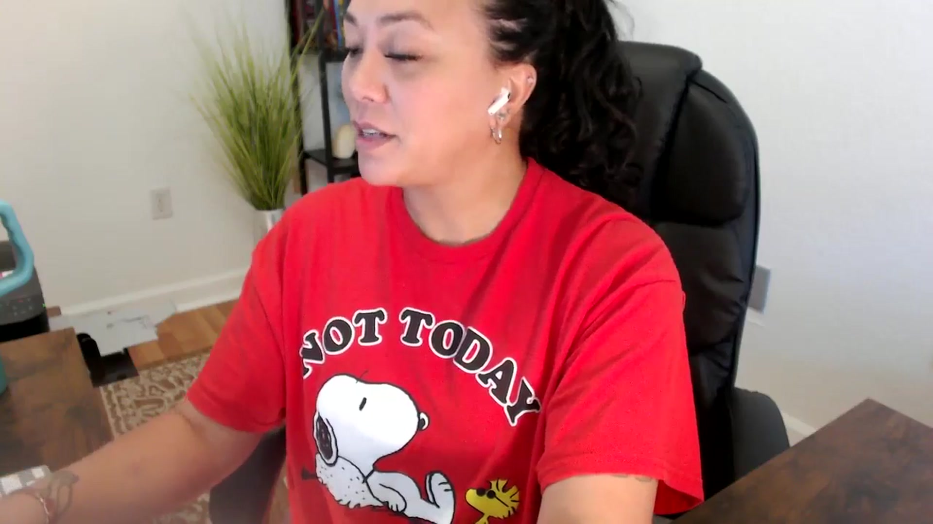 Gallery image thumbnail from MickaylaStar's myfreecams stream on, 06/20/2025, 19:04 image 16 of 20