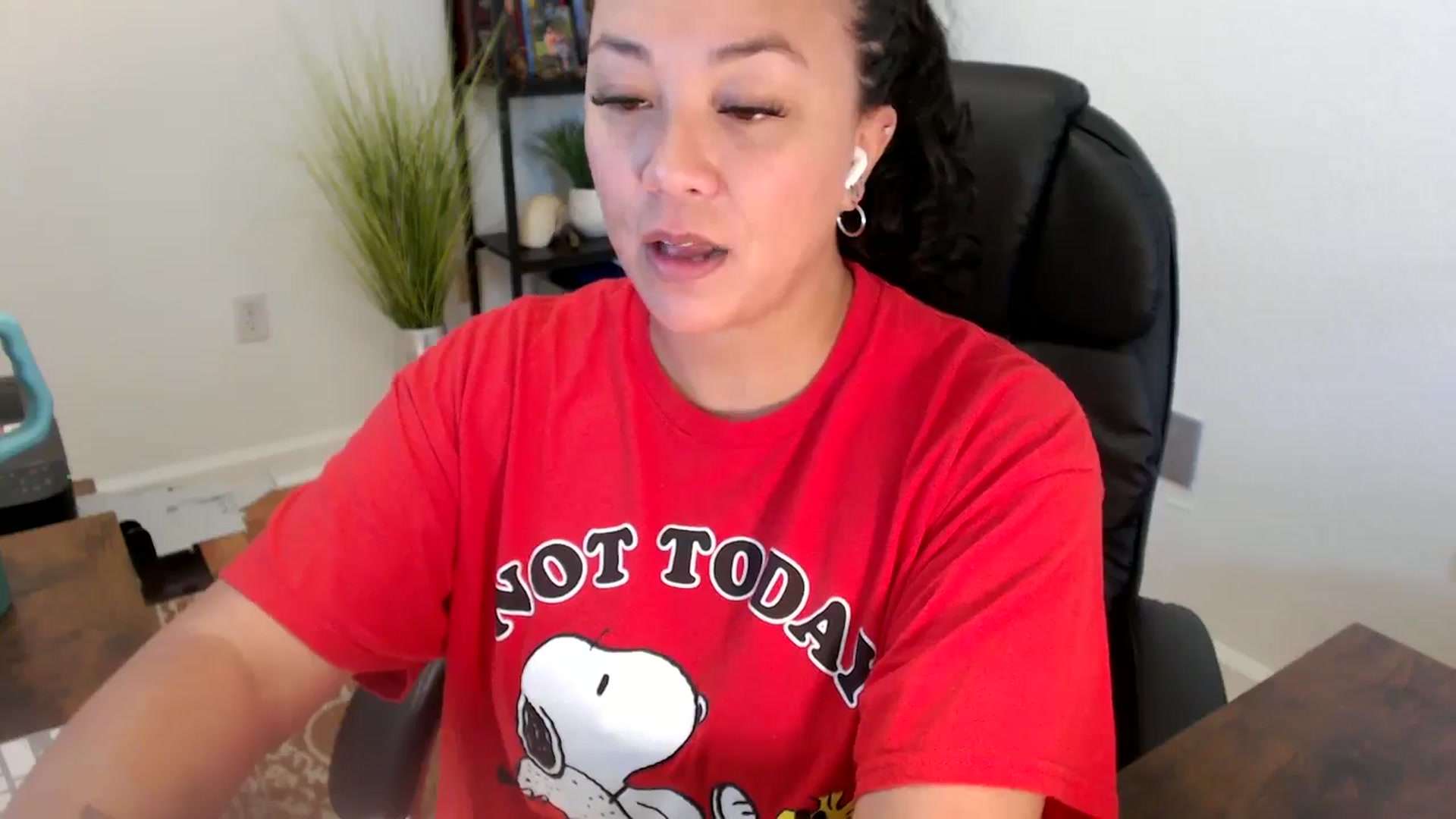 Gallery image thumbnail from MickaylaStar's myfreecams stream on, 06/20/2025, 19:04 image 6 of 20