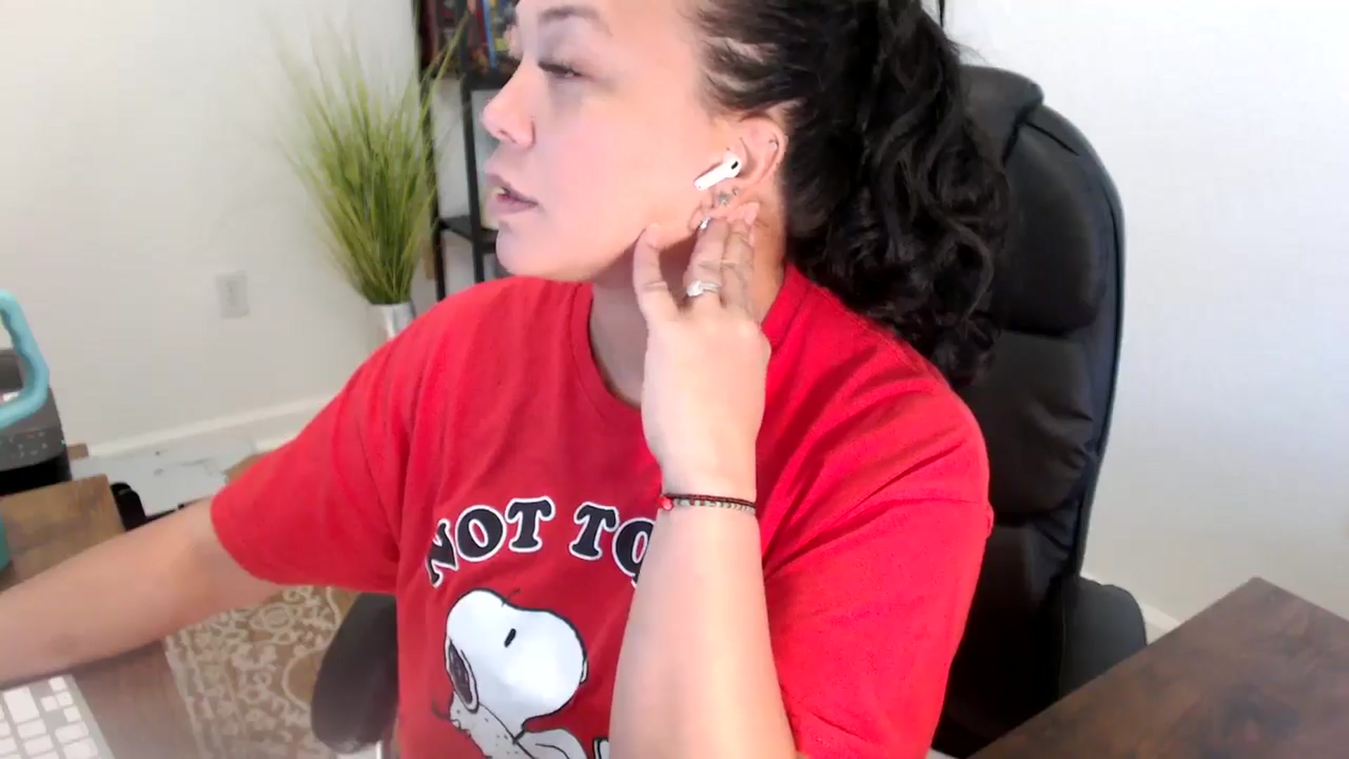 Gallery image thumbnail from MickaylaStar's myfreecams stream on, 06/20/2025, 19:04 image 13 of 20
