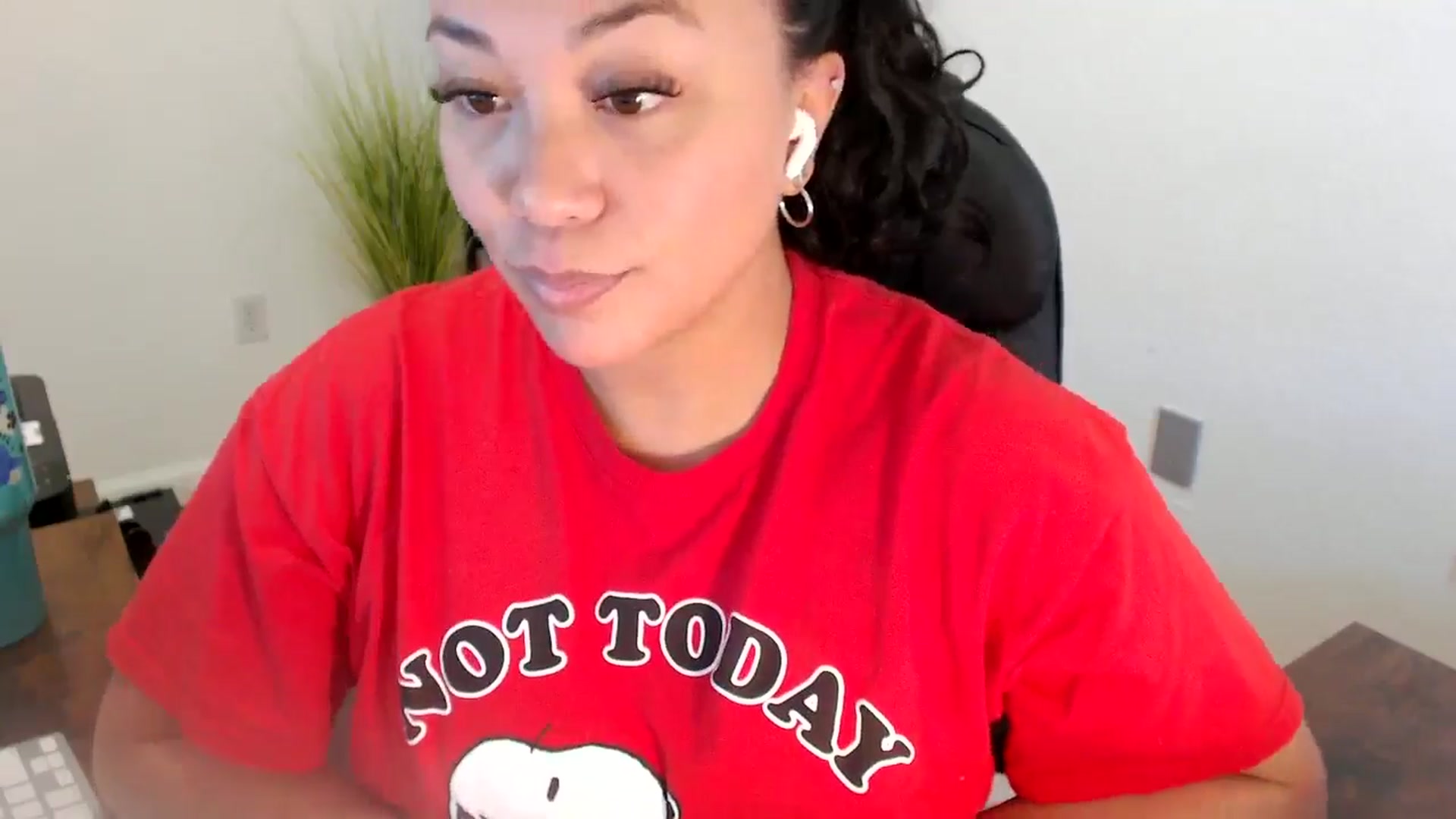 Gallery image thumbnail from MickaylaStar's myfreecams stream on, 06/20/2025, 20:11 image 13 of 20