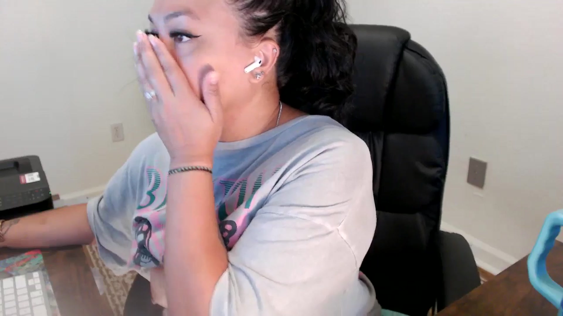 Gallery image thumbnail from MickaylaStar's myfreecams stream on, 06/23/2025, 17:43 image 20 of 20