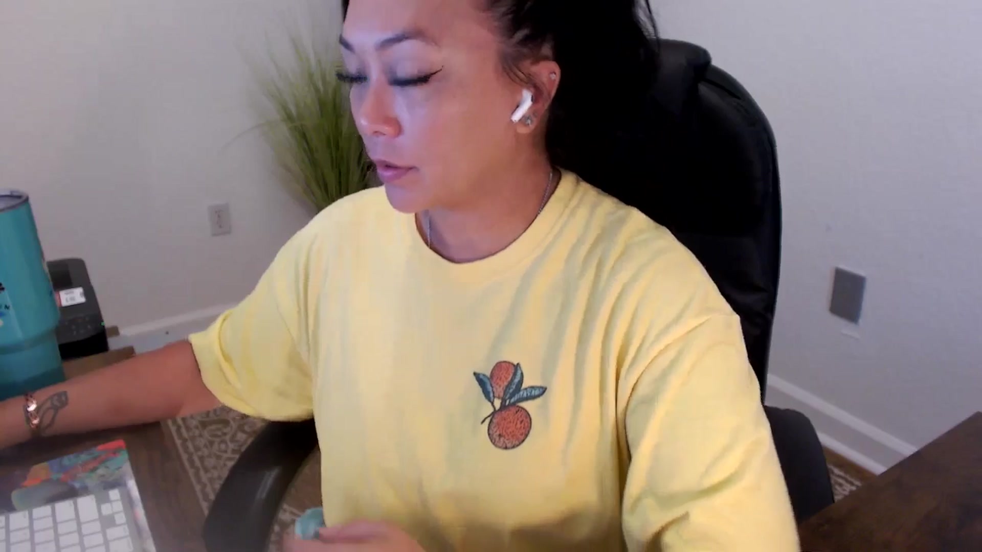 Gallery image thumbnail from MickaylaStar's myfreecams stream on, 06/24/2025, 15:26 image 20 of 20