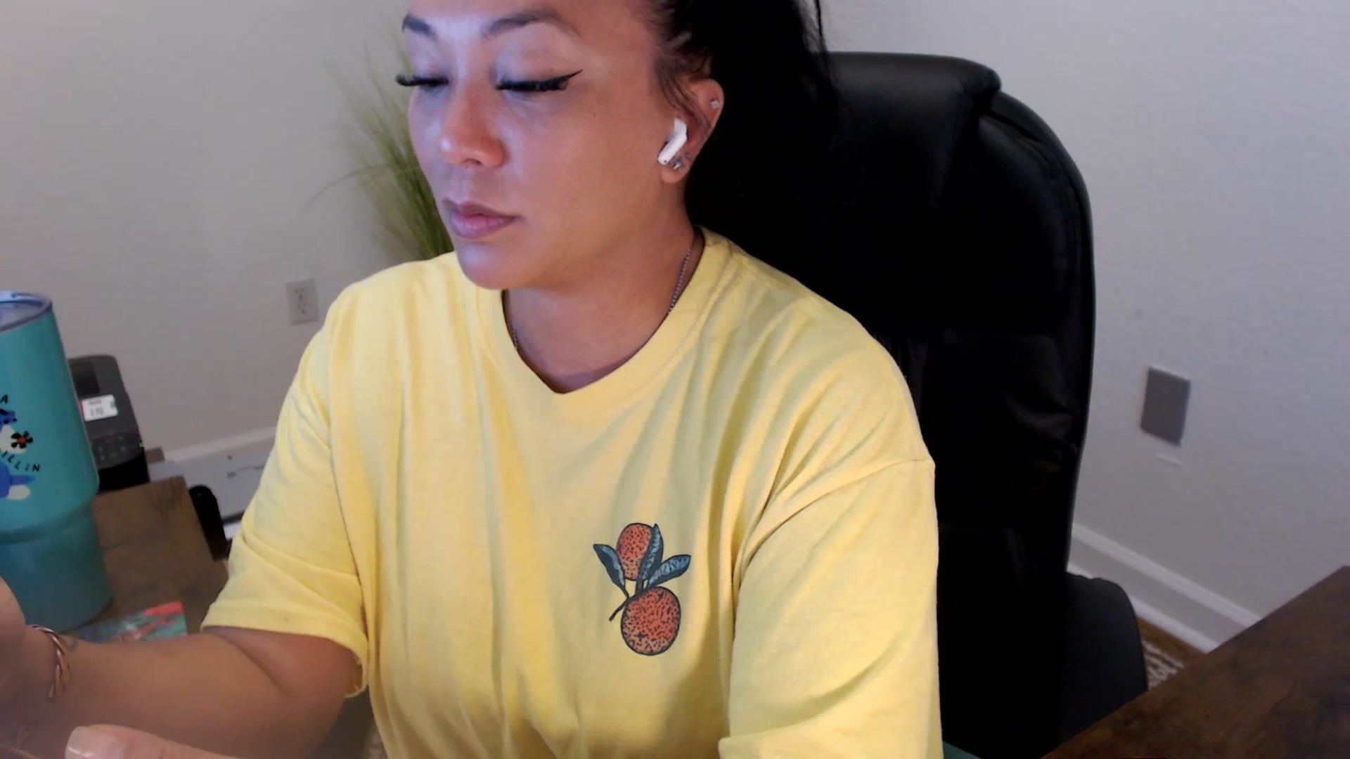 Gallery image thumbnail from MickaylaStar's myfreecams stream on, 06/24/2025, 15:26 image 8 of 20
