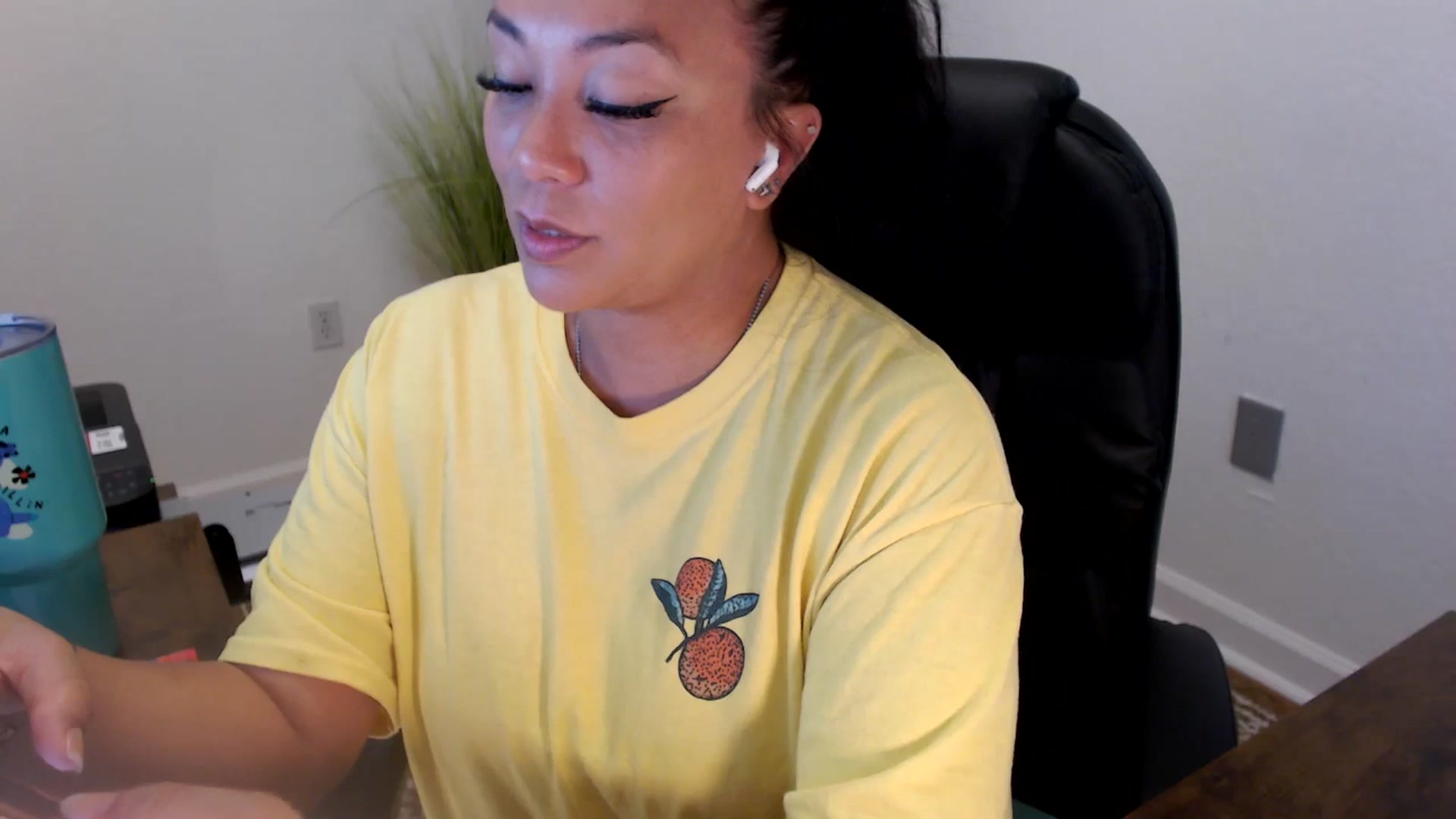 Gallery image thumbnail from MickaylaStar's myfreecams stream on, 06/24/2025, 15:26 image 10 of 20