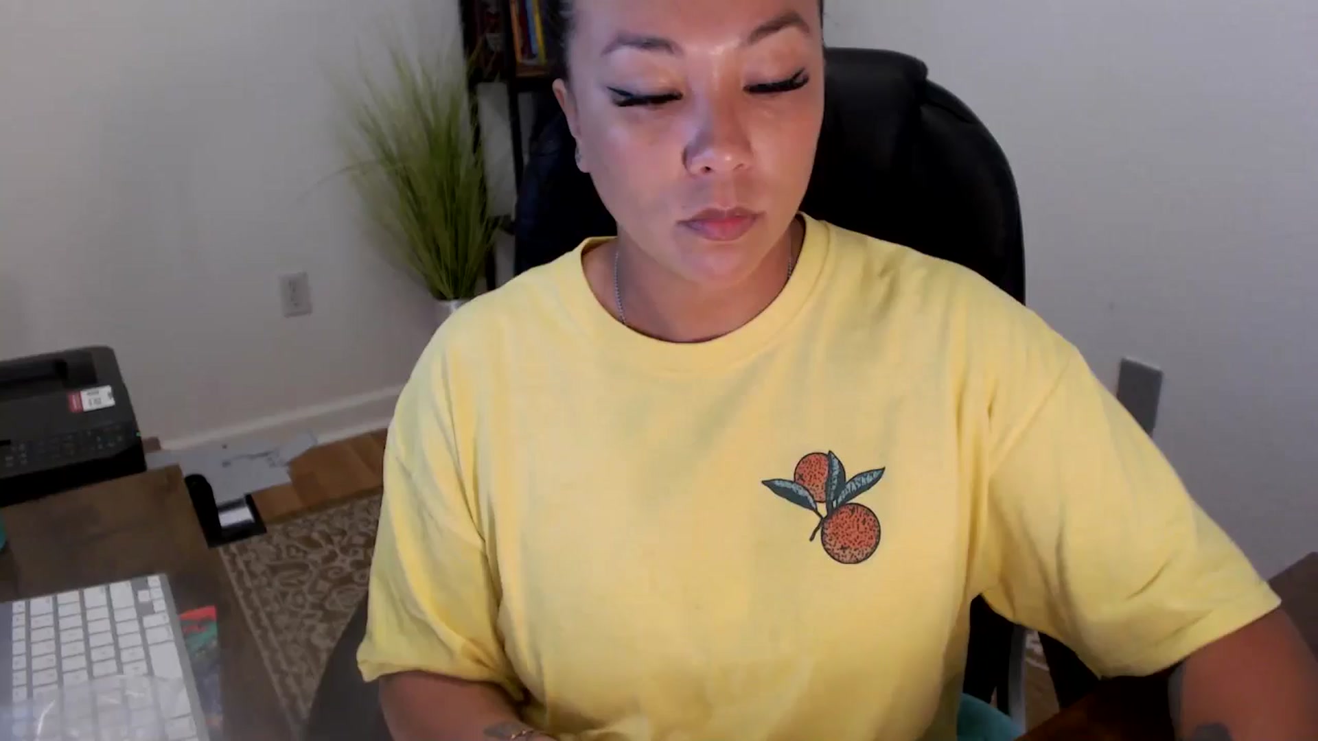 Gallery image thumbnail from MickaylaStar's myfreecams stream on, 06/24/2025, 16:39 image 1 of 20