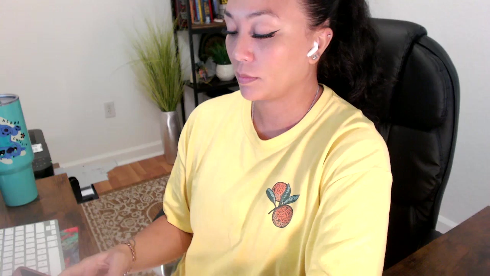 Gallery image thumbnail from MickaylaStar's myfreecams stream on, 06/24/2025, 17:19 image 16 of 20