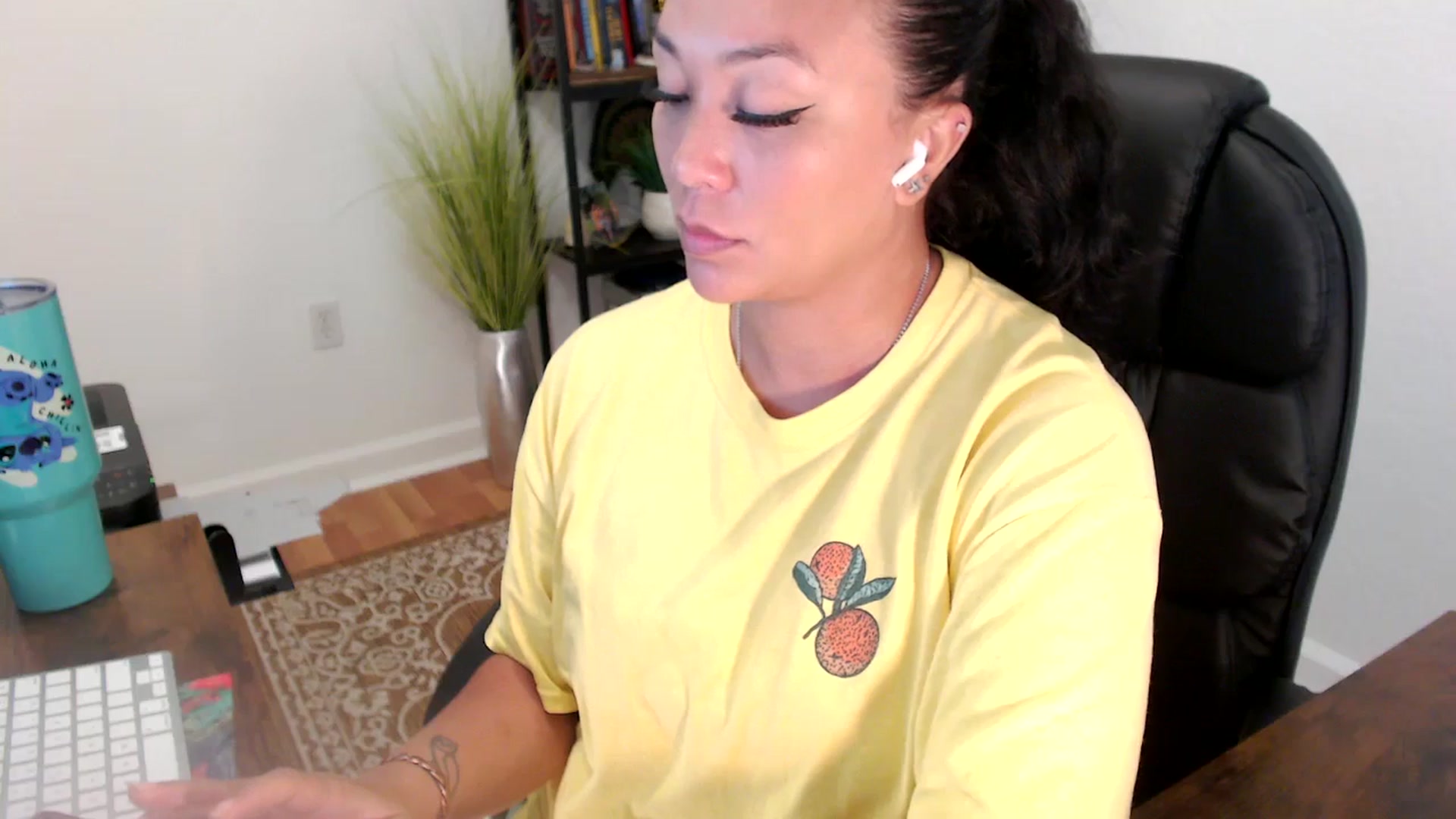 Gallery image thumbnail from MickaylaStar's myfreecams stream on, 06/24/2025, 17:19 image 18 of 20