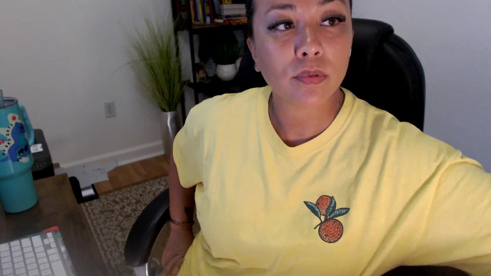 Gallery image thumbnail from MickaylaStar's myfreecams stream on, 06/24/2025, 18:45 image 16 of 20