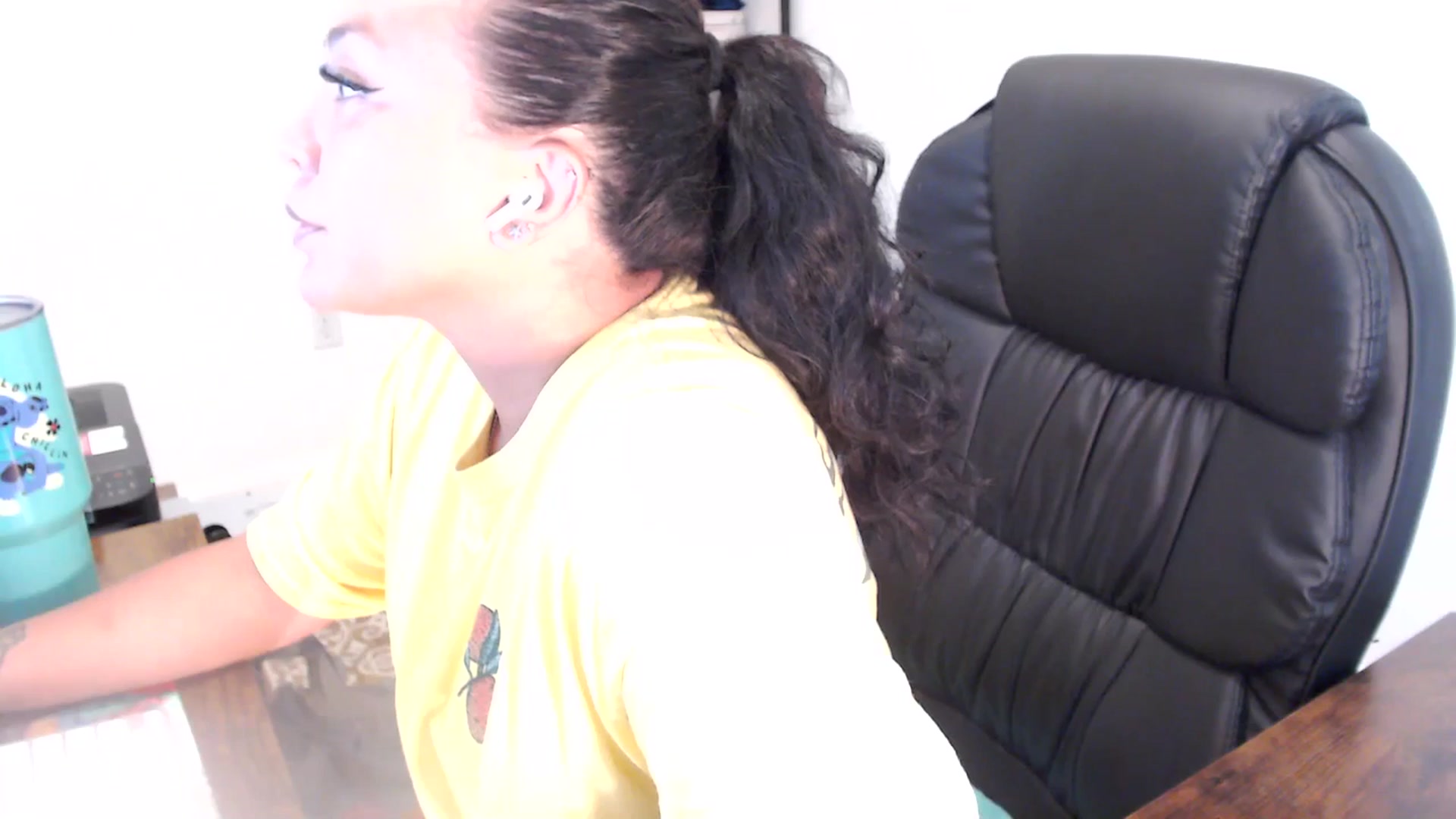 Gallery image thumbnail from MickaylaStar's myfreecams stream on, 06/24/2025, 19:51 image 16 of 20