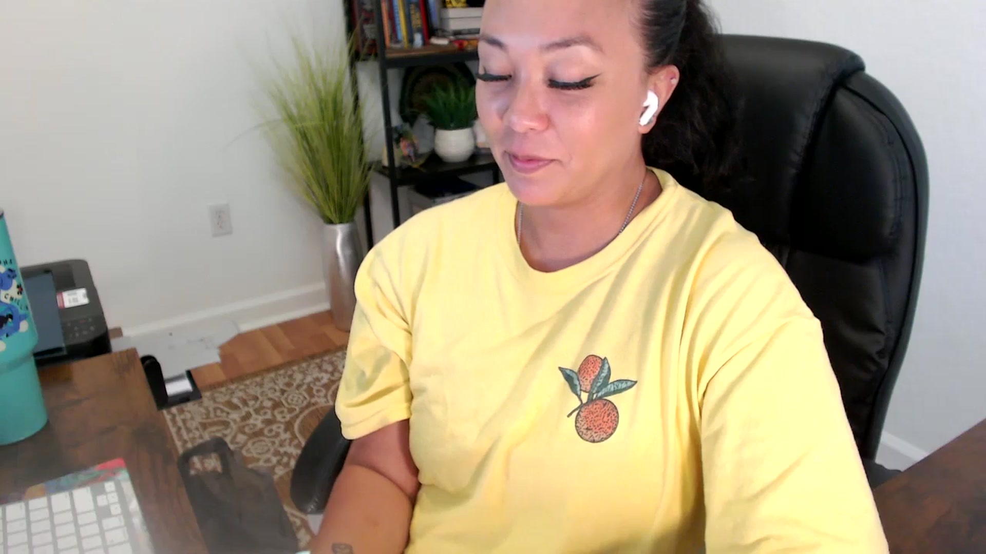 Gallery image thumbnail from MickaylaStar's myfreecams stream on, 06/24/2025, 20:25 image 15 of 20