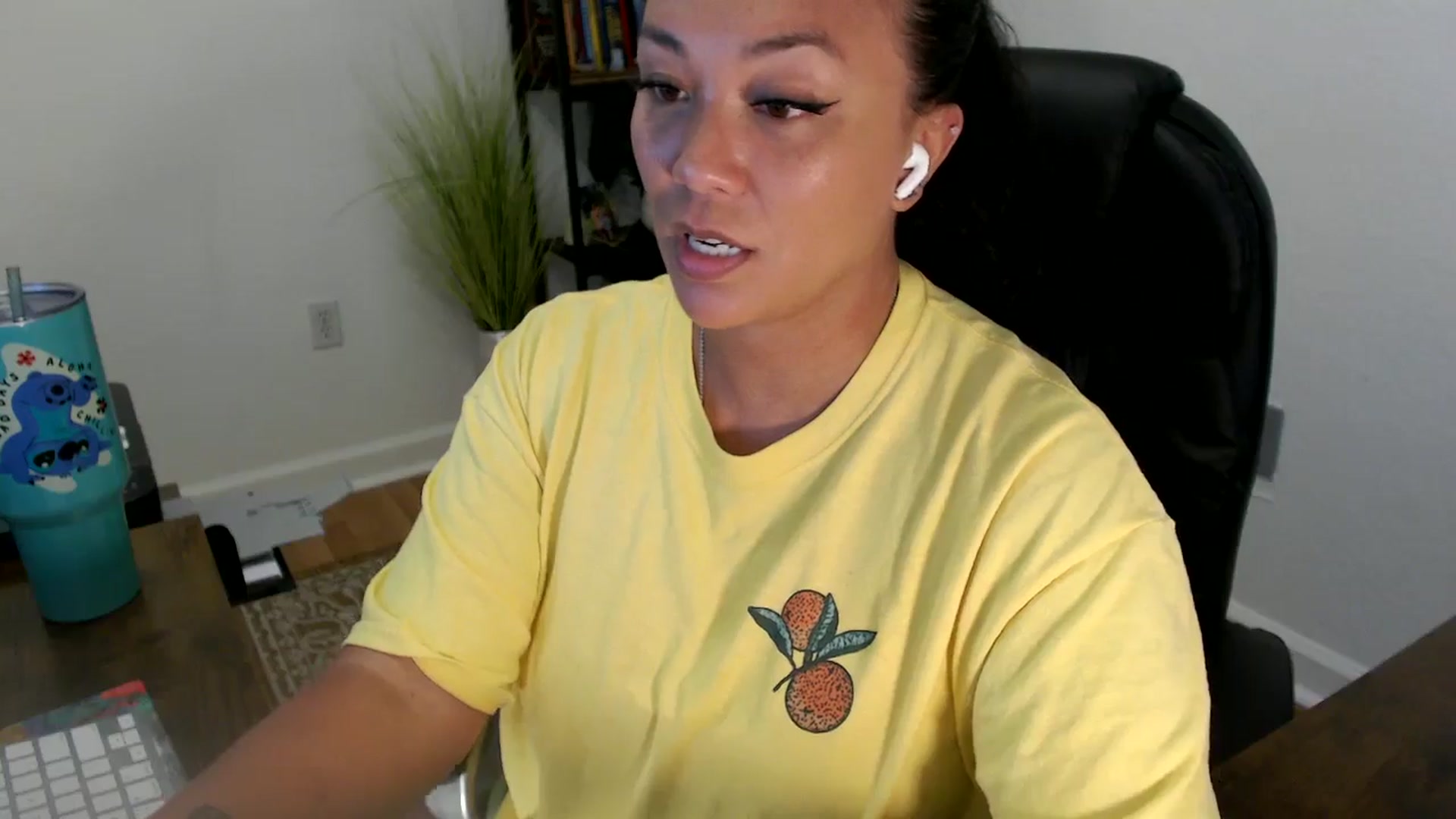 Gallery image thumbnail from MickaylaStar's myfreecams stream on, 06/24/2025, 20:52 image 11 of 20