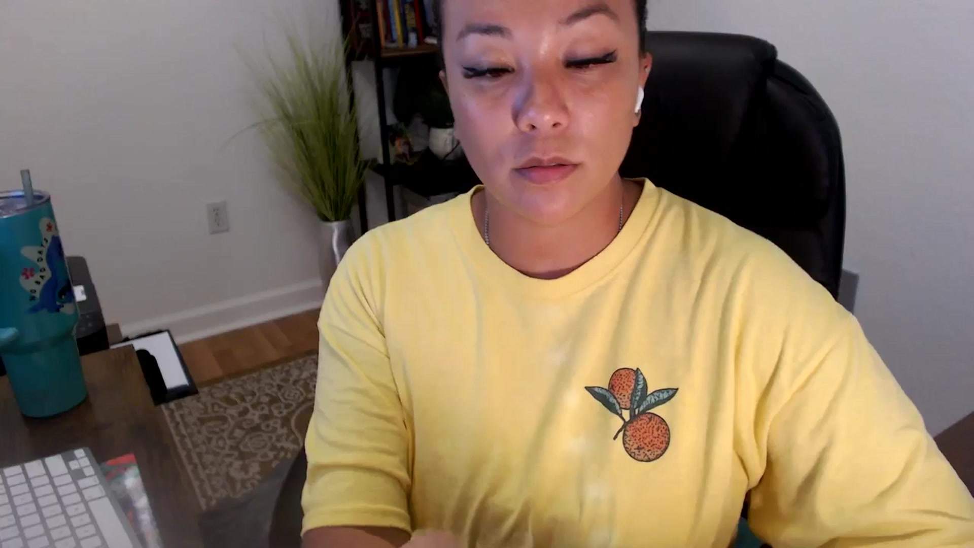 Gallery image thumbnail from MickaylaStar's myfreecams stream on, 06/24/2025, 21:39 image 15 of 20