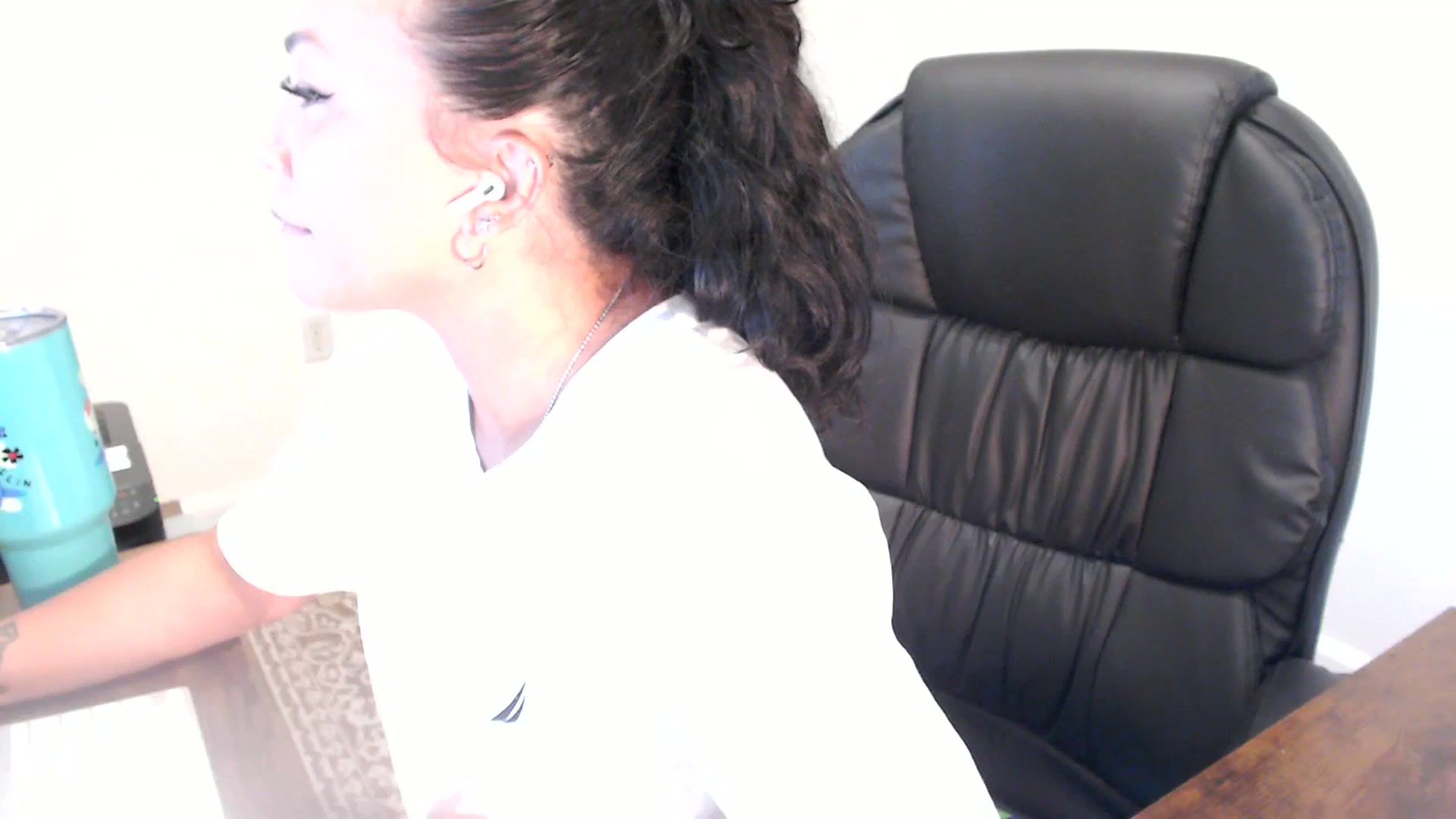 Gallery image thumbnail from MickaylaStar's myfreecams stream on, 06/26/2025, 18:25 image 14 of 20