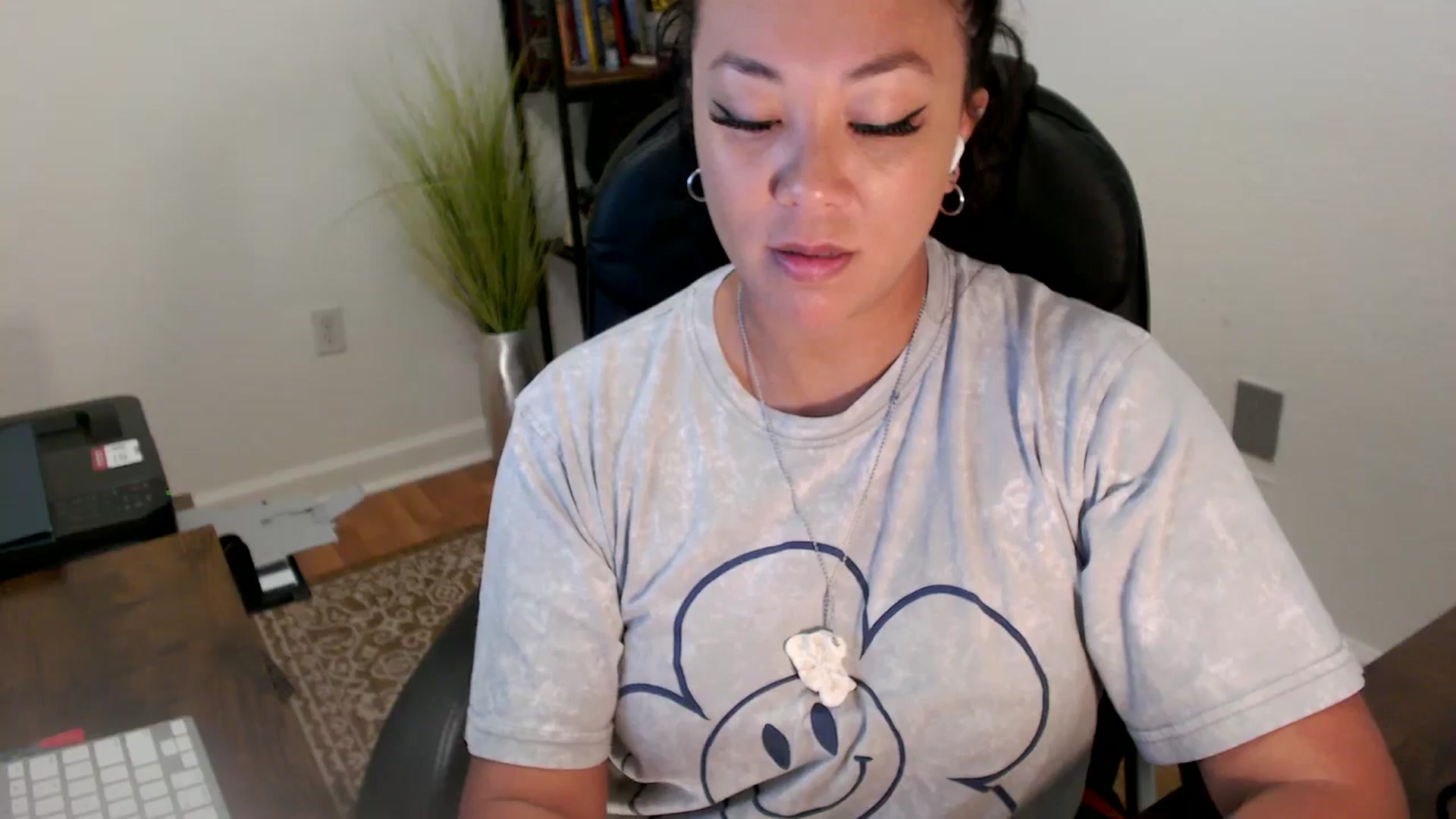 Gallery image thumbnail from MickaylaStar's myfreecams stream on, 06/27/2025, 15:35 image 16 of 20
