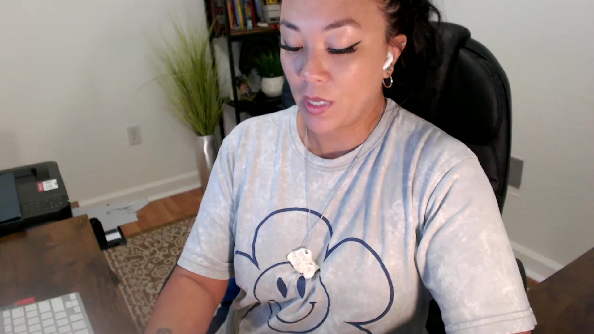 Gallery image thumbnail from MickaylaStar's myfreecams stream on, 06/27/2025, 15:35 image 17 of 20