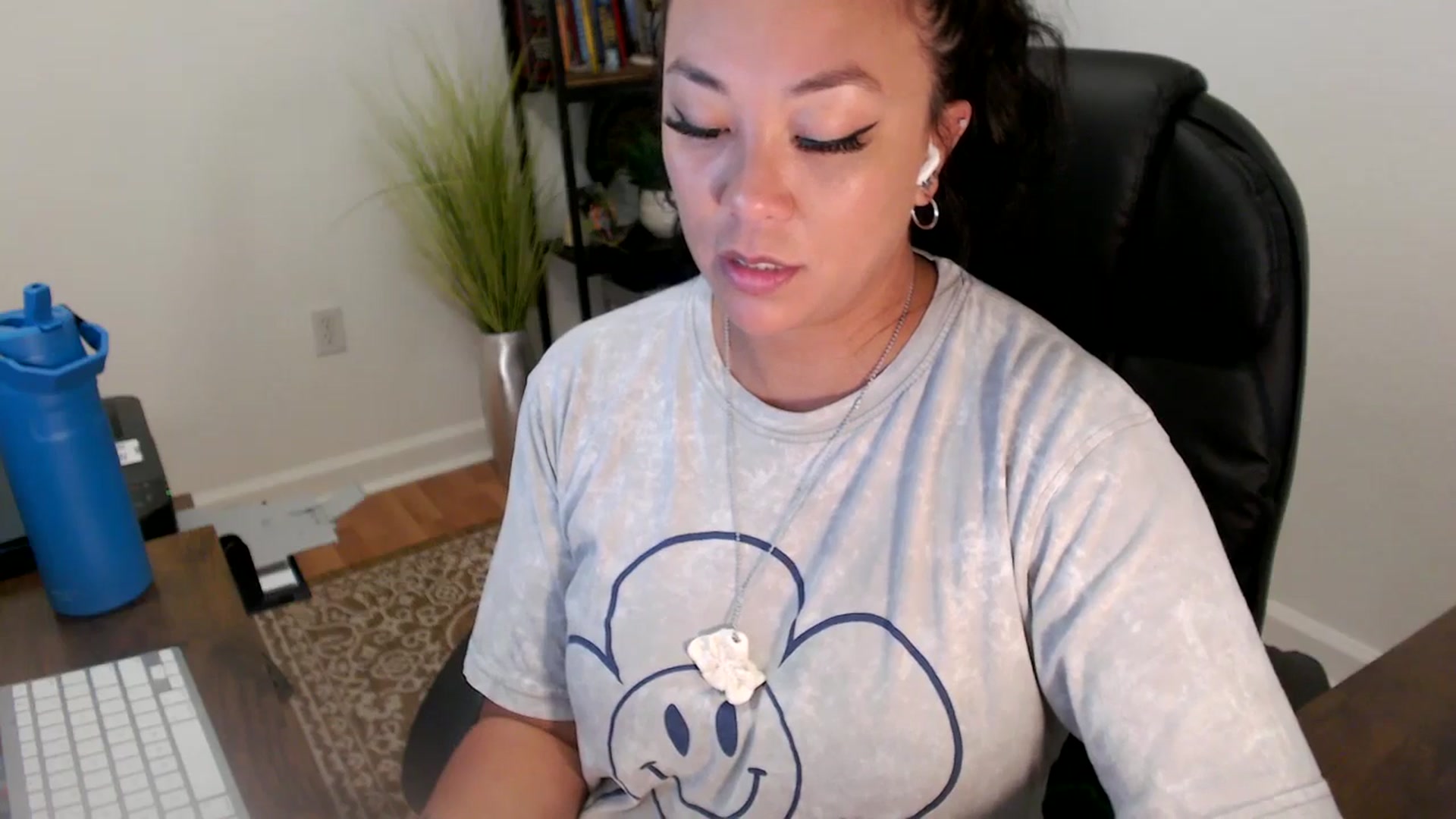 Gallery image thumbnail from MickaylaStar's myfreecams stream on, 06/27/2025, 16:21 image 3 of 20