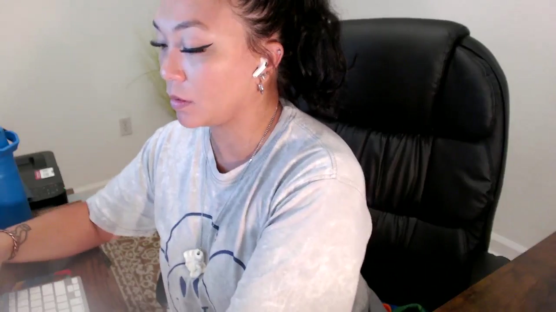 Gallery image thumbnail from MickaylaStar's myfreecams stream on, 06/27/2025, 17:16 image 12 of 20