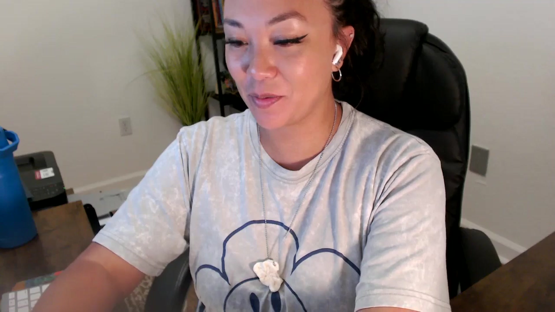 Gallery image thumbnail from MickaylaStar's myfreecams stream on, 06/27/2025, 17:16 image 10 of 20